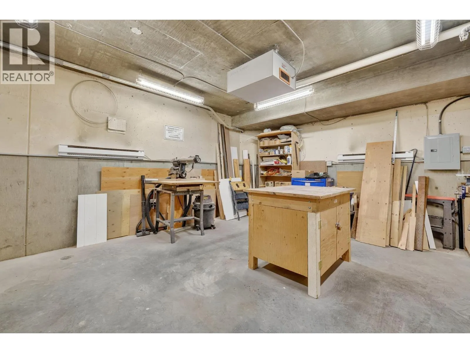 305 Whitman Road Unit# 102