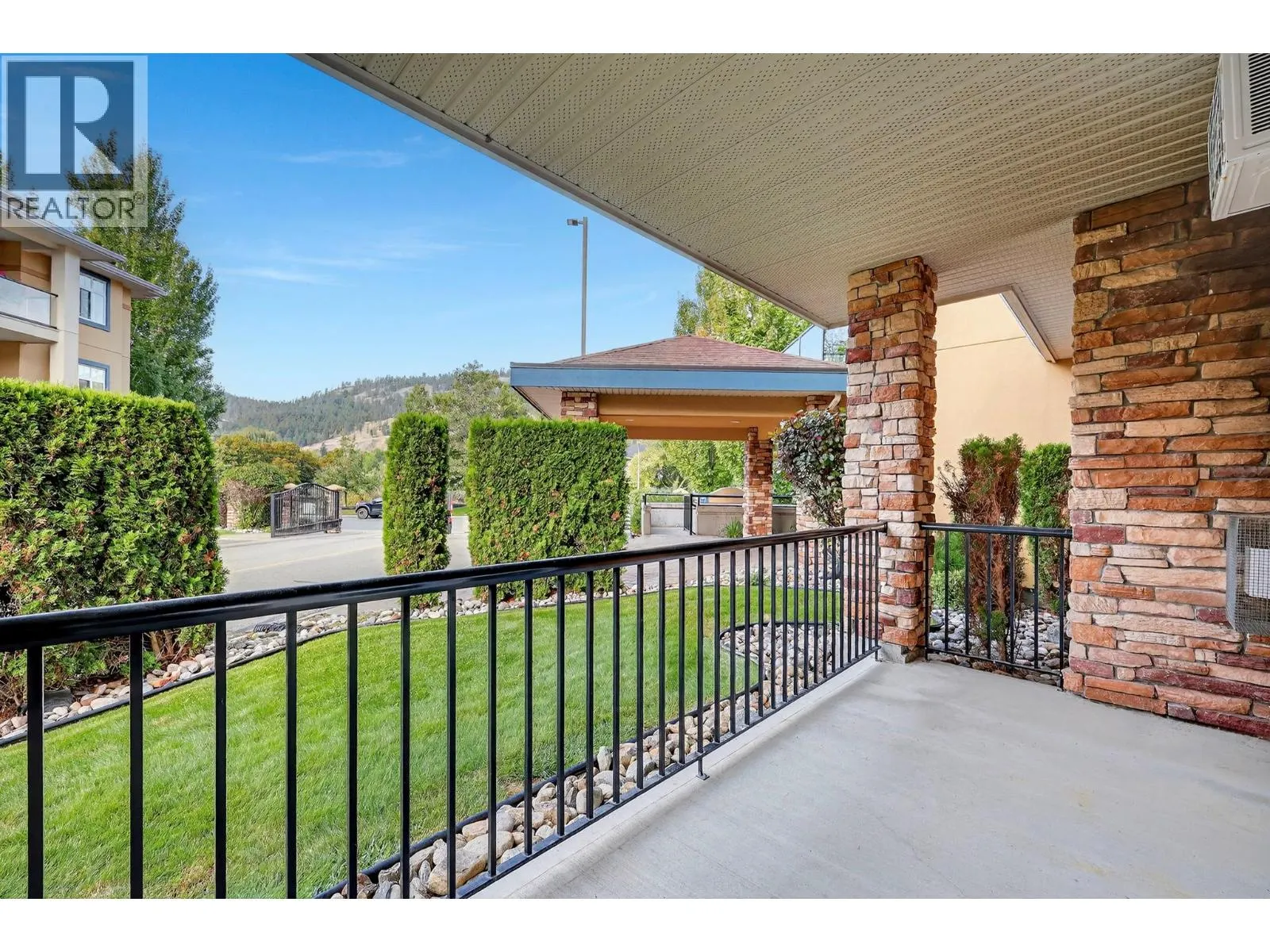305 Whitman Road Unit# 102