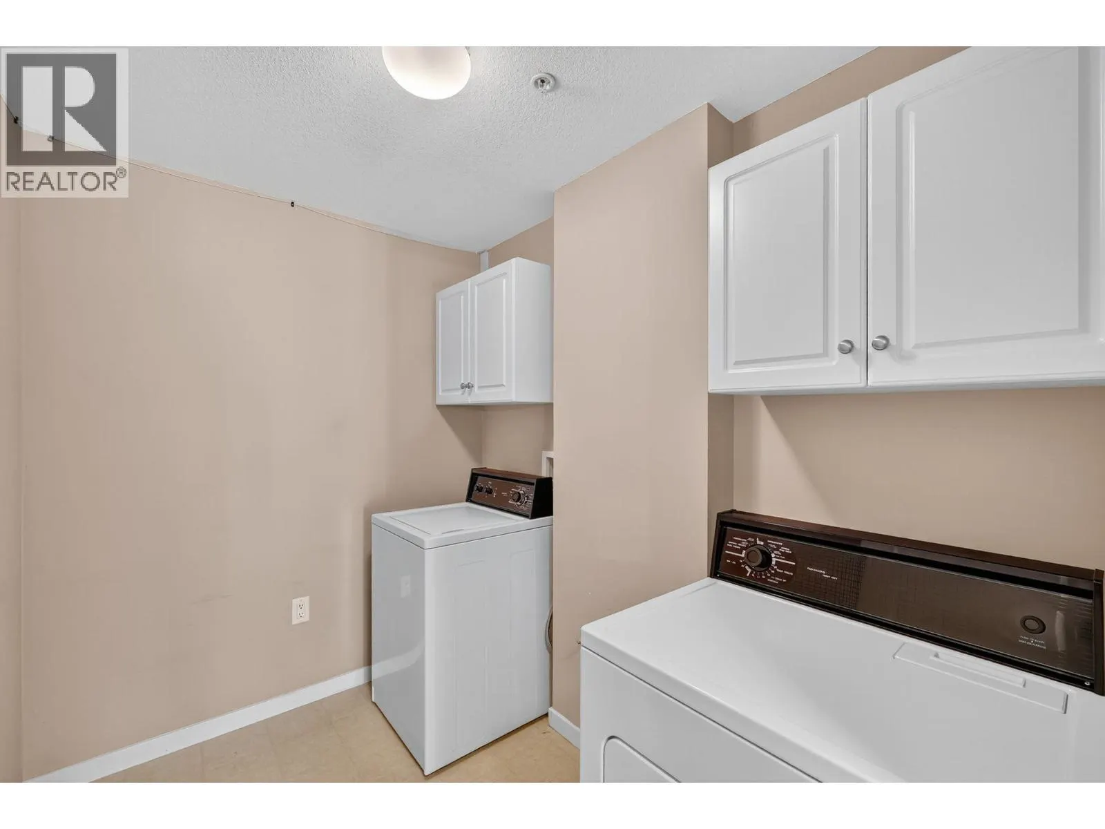 305 Whitman Road Unit# 102