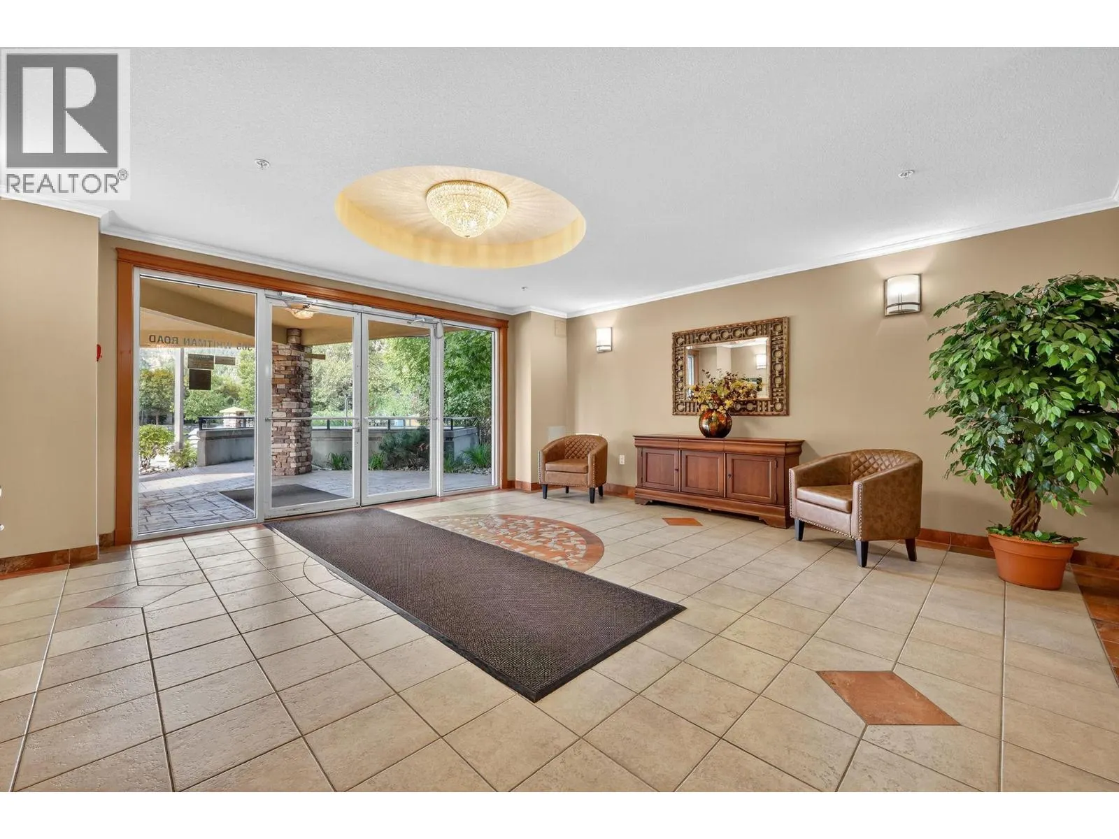 305 Whitman Road Unit# 102