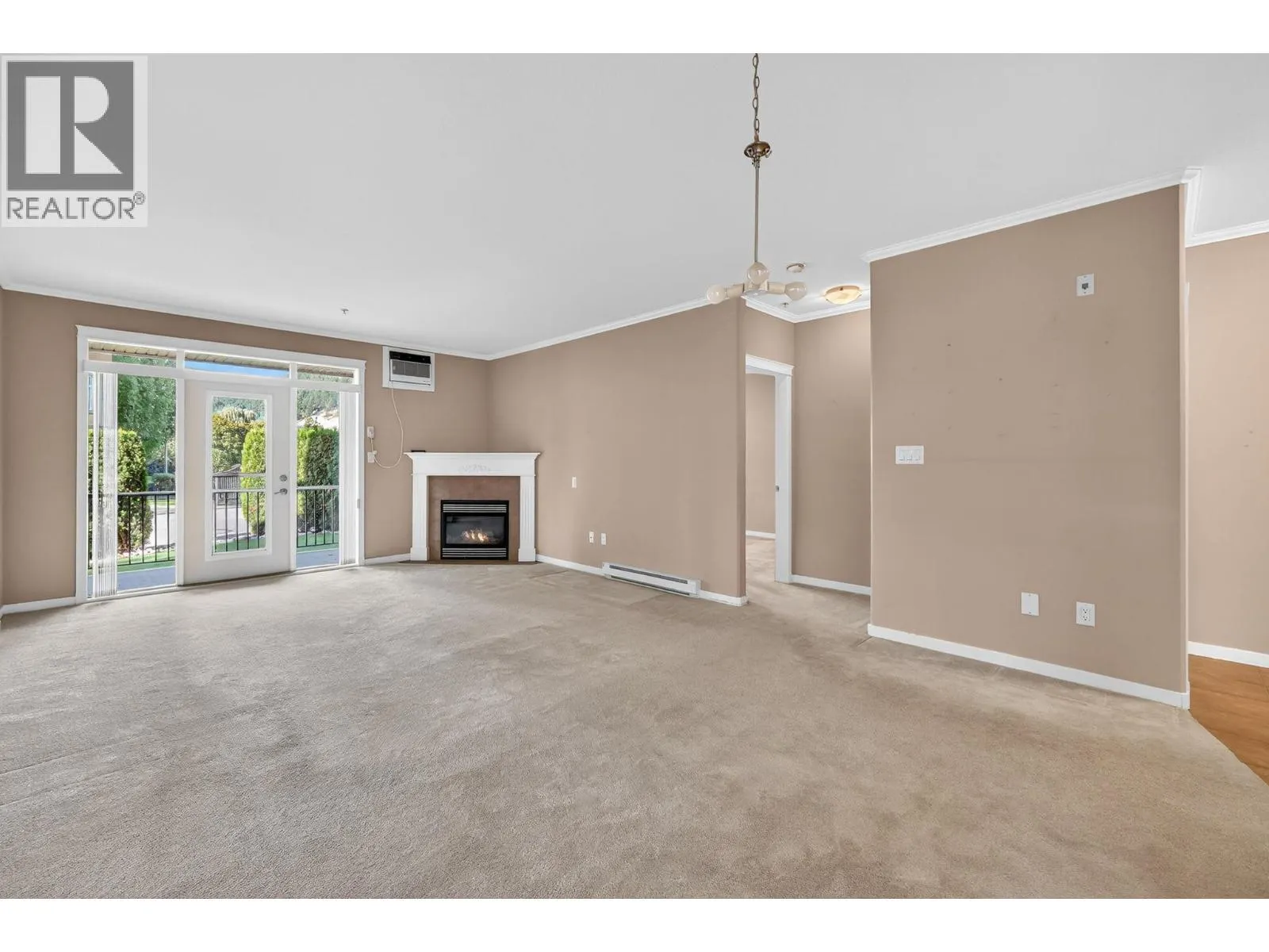 305 Whitman Road Unit# 102