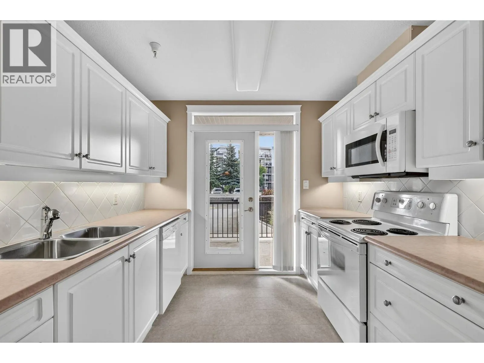 305 Whitman Road Unit# 102