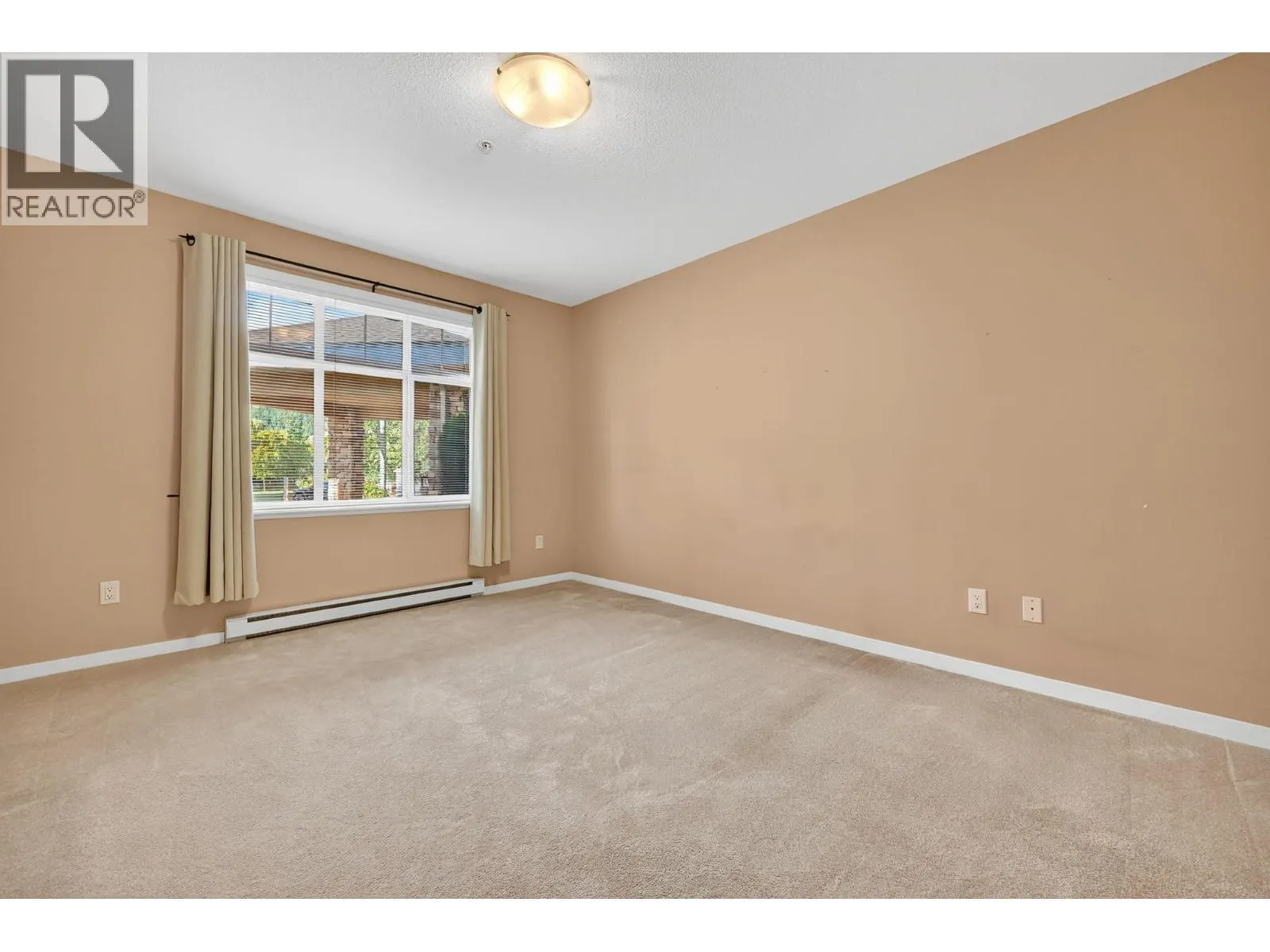305 Whitman Road Unit# 102