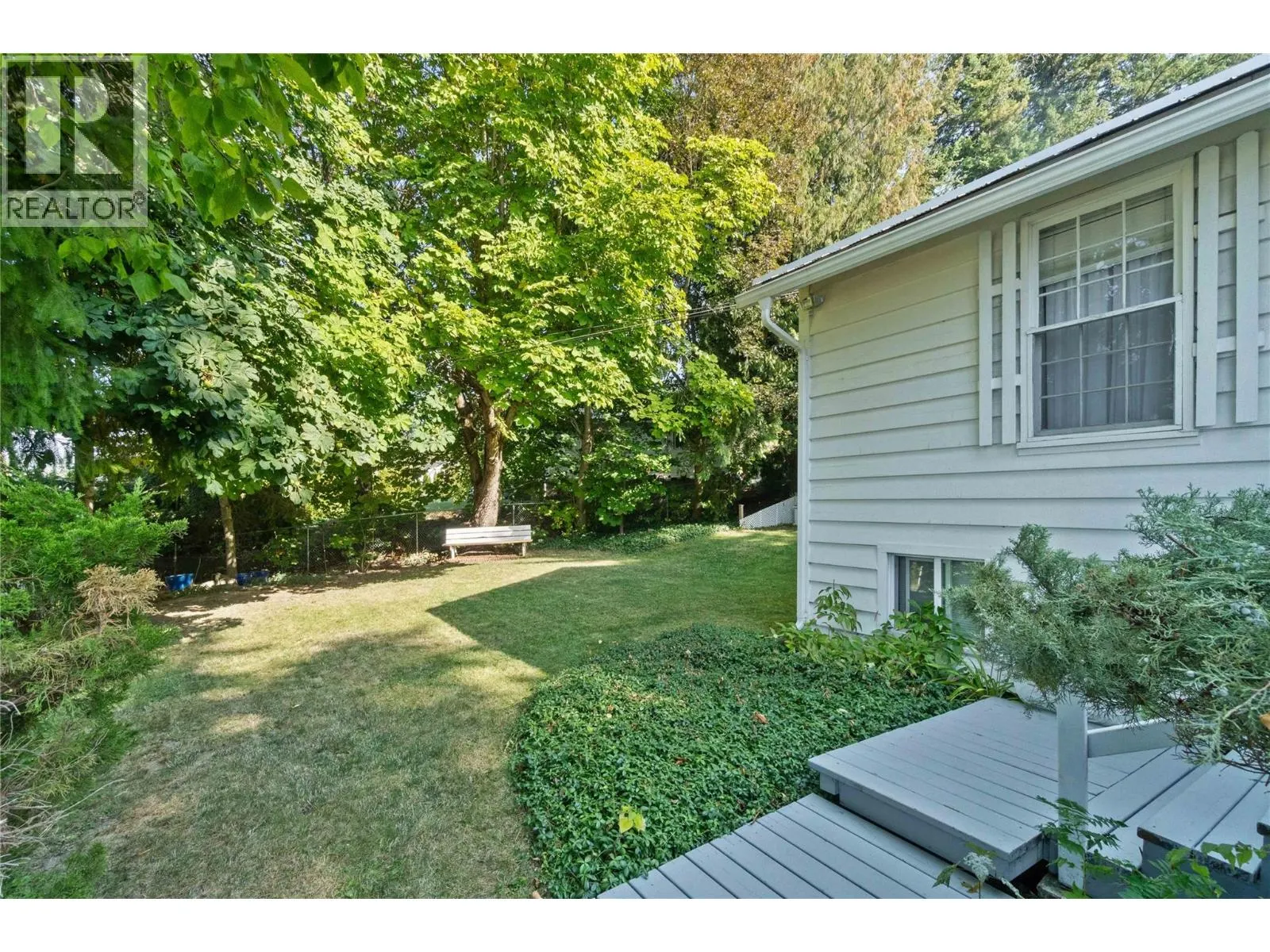 1430 Lakeshore Road NE