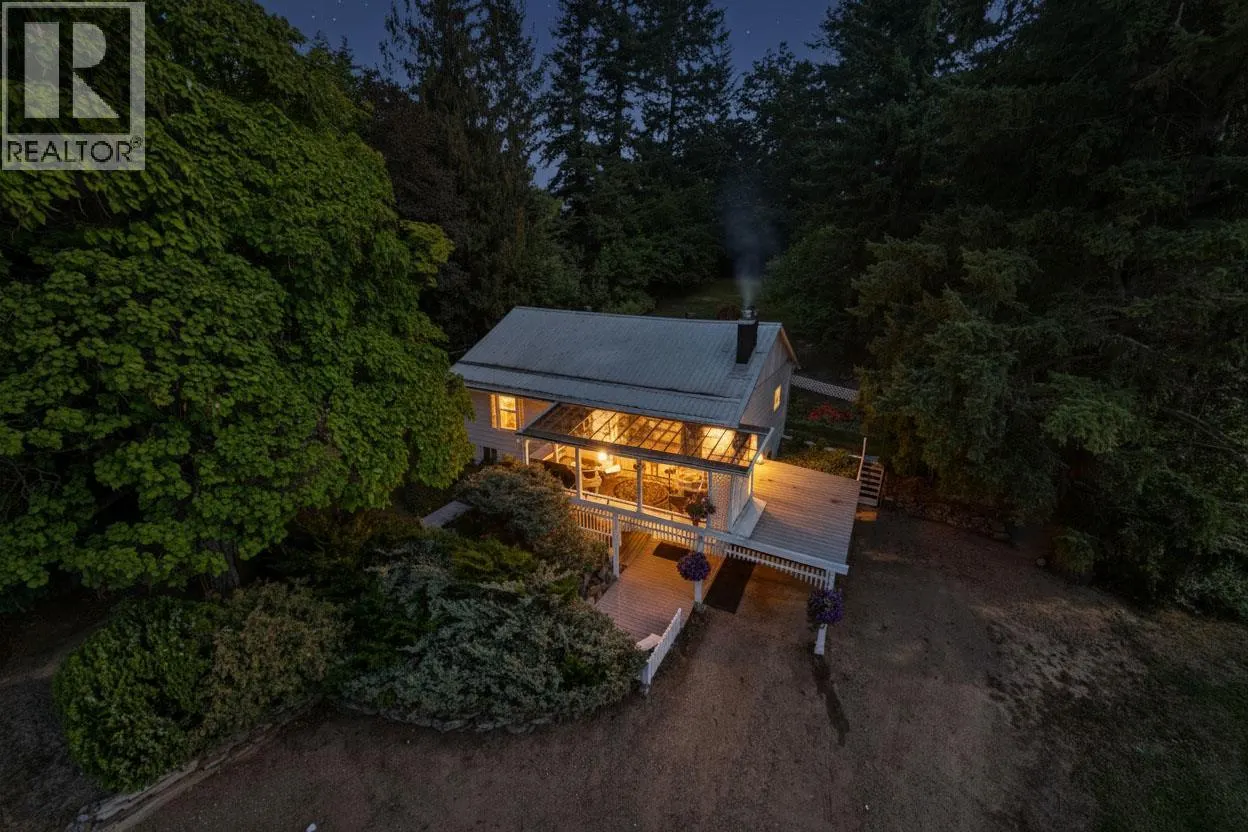 1430 Lakeshore Road NE