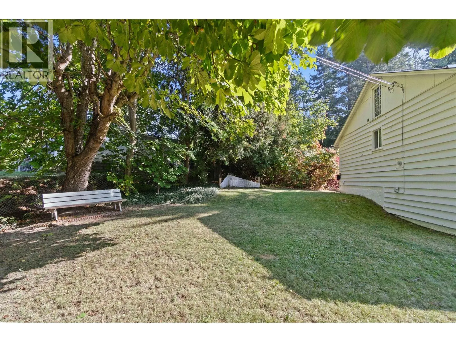1430 Lakeshore Road NE