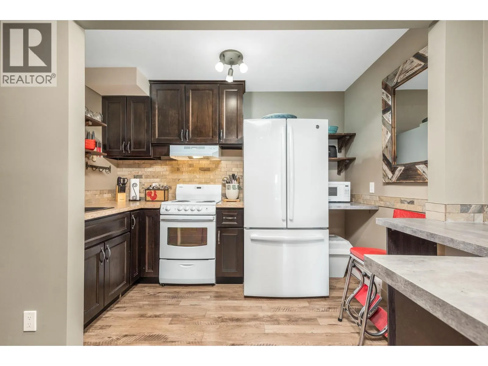 9811 Silver Star Road