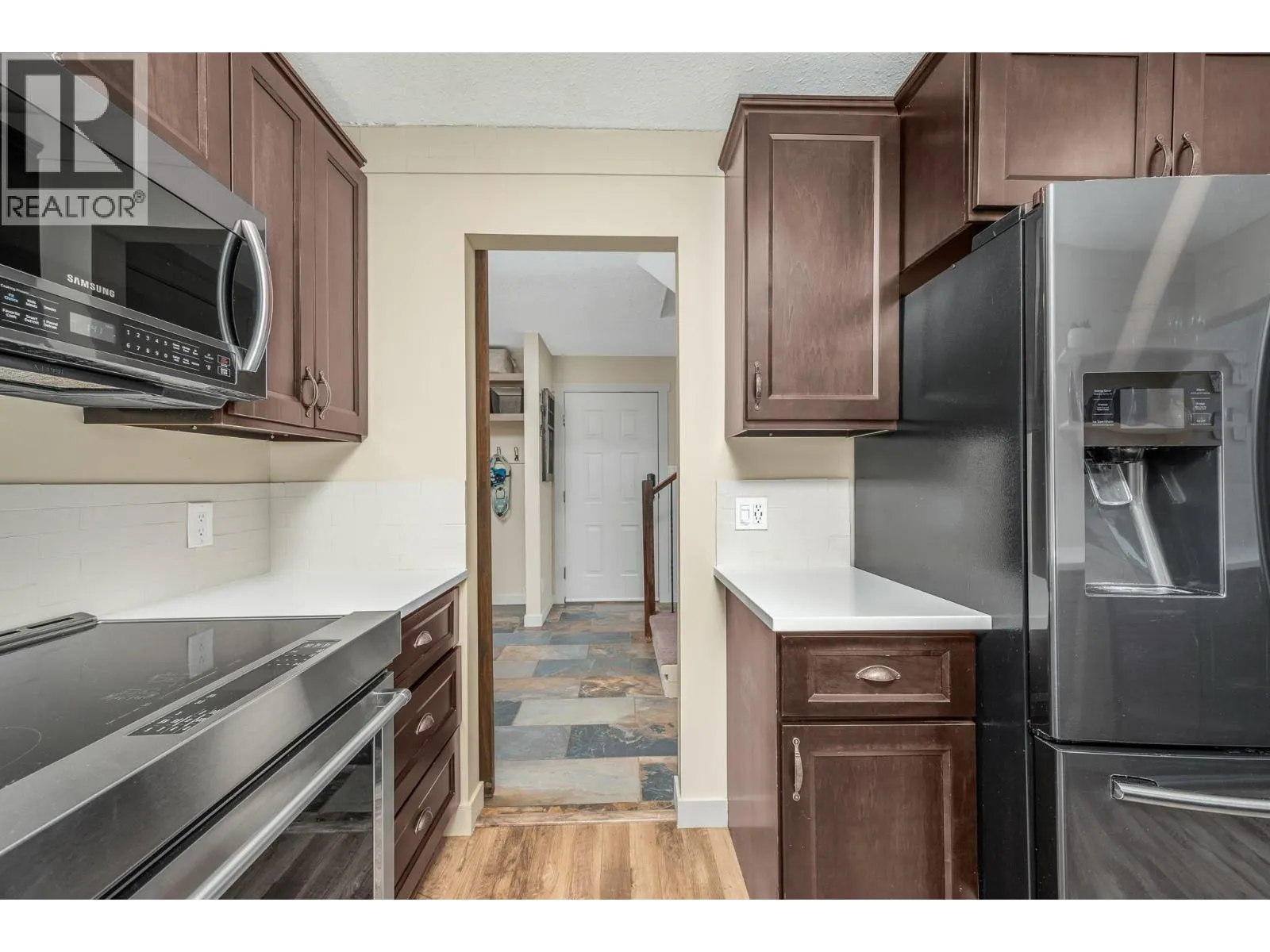 9811 Silver Star Road