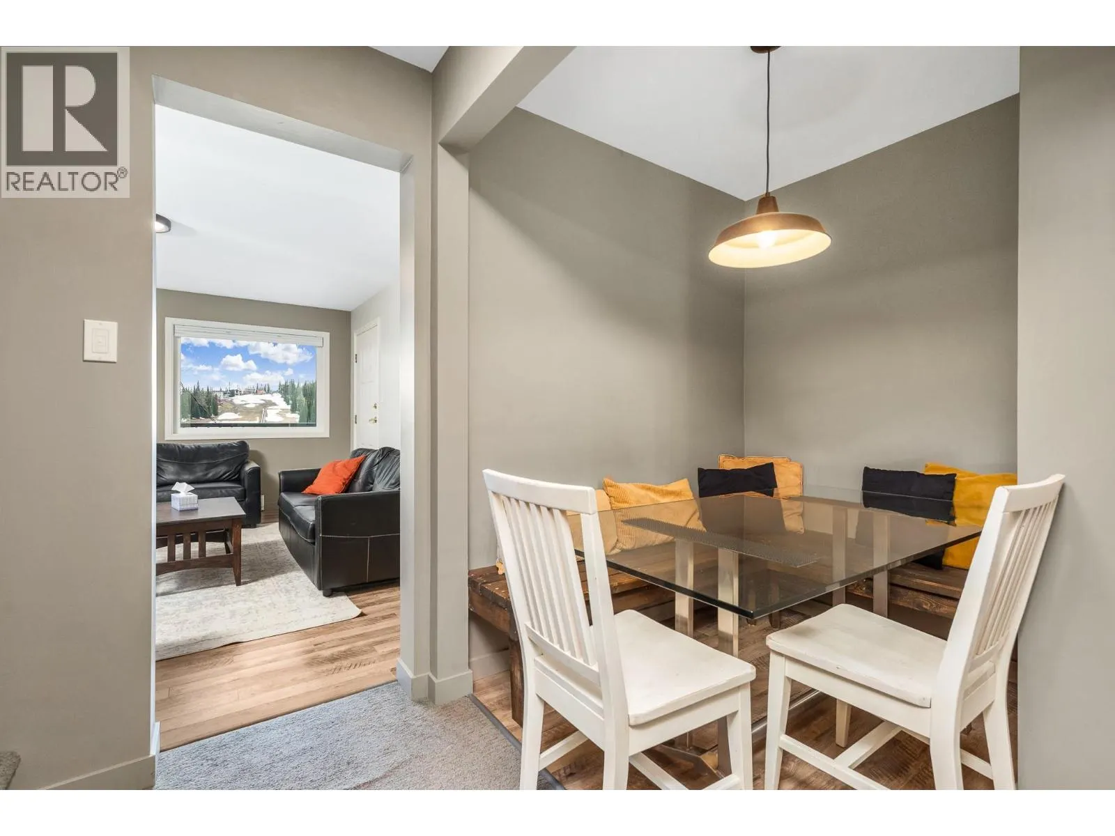 9811 Silver Star Road