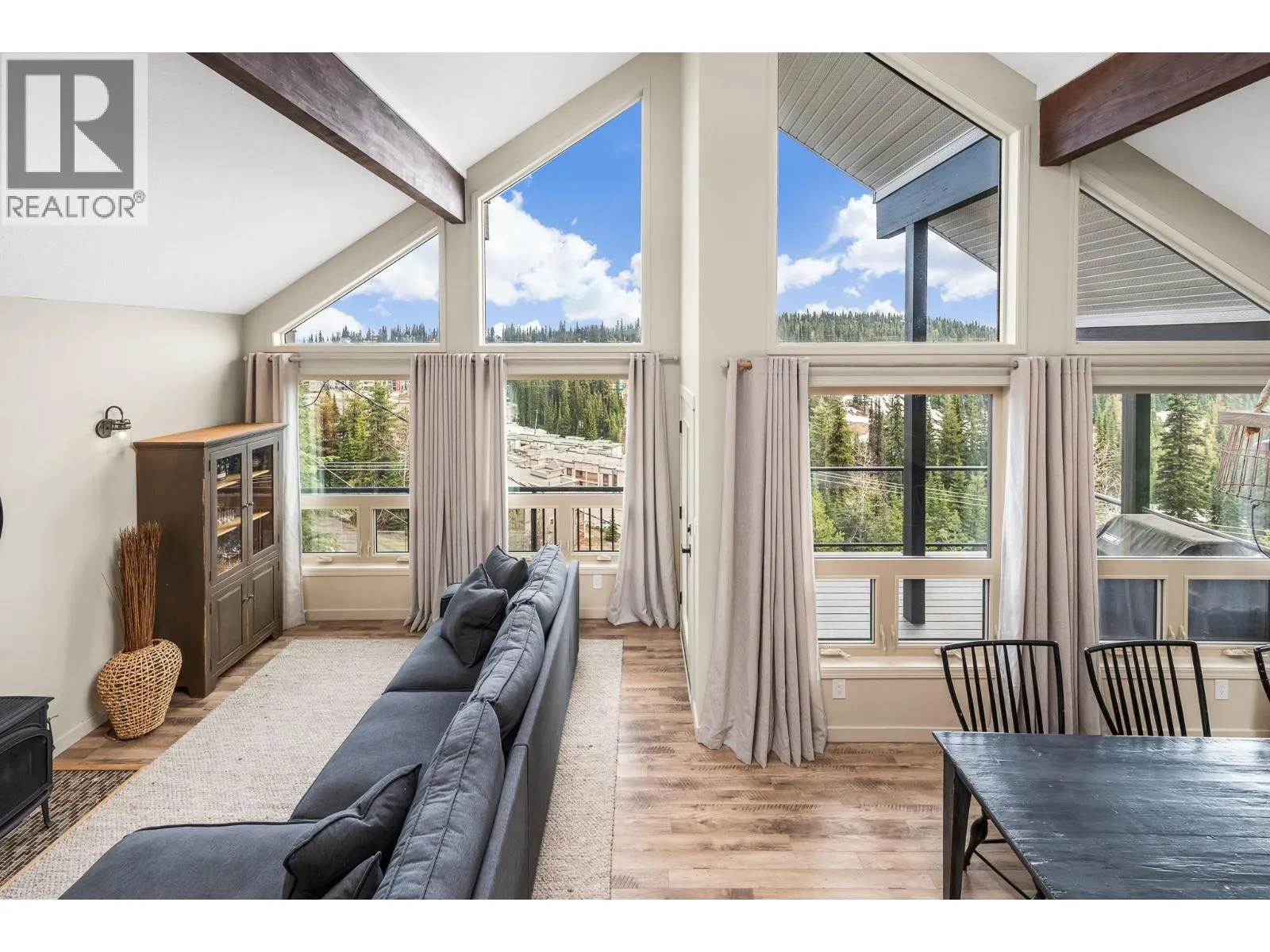 9811 Silver Star Road
