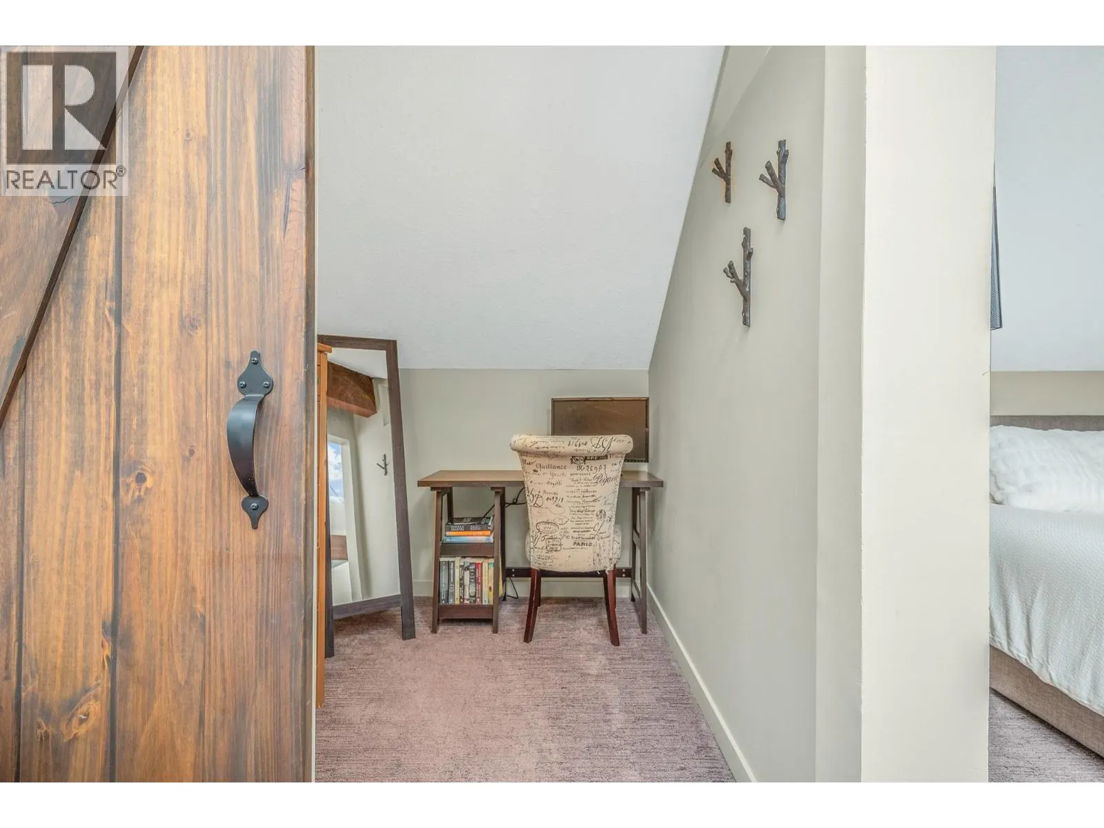 9811 Silver Star Road