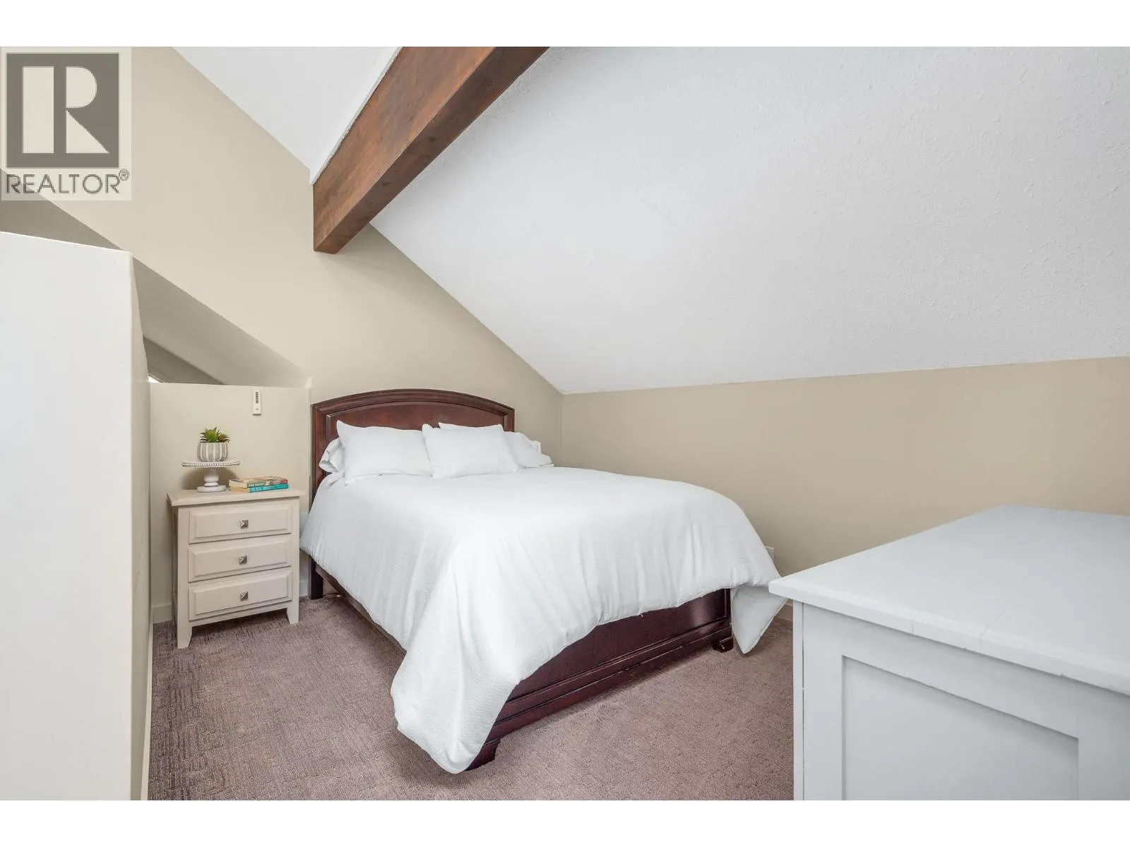 9811 Silver Star Road