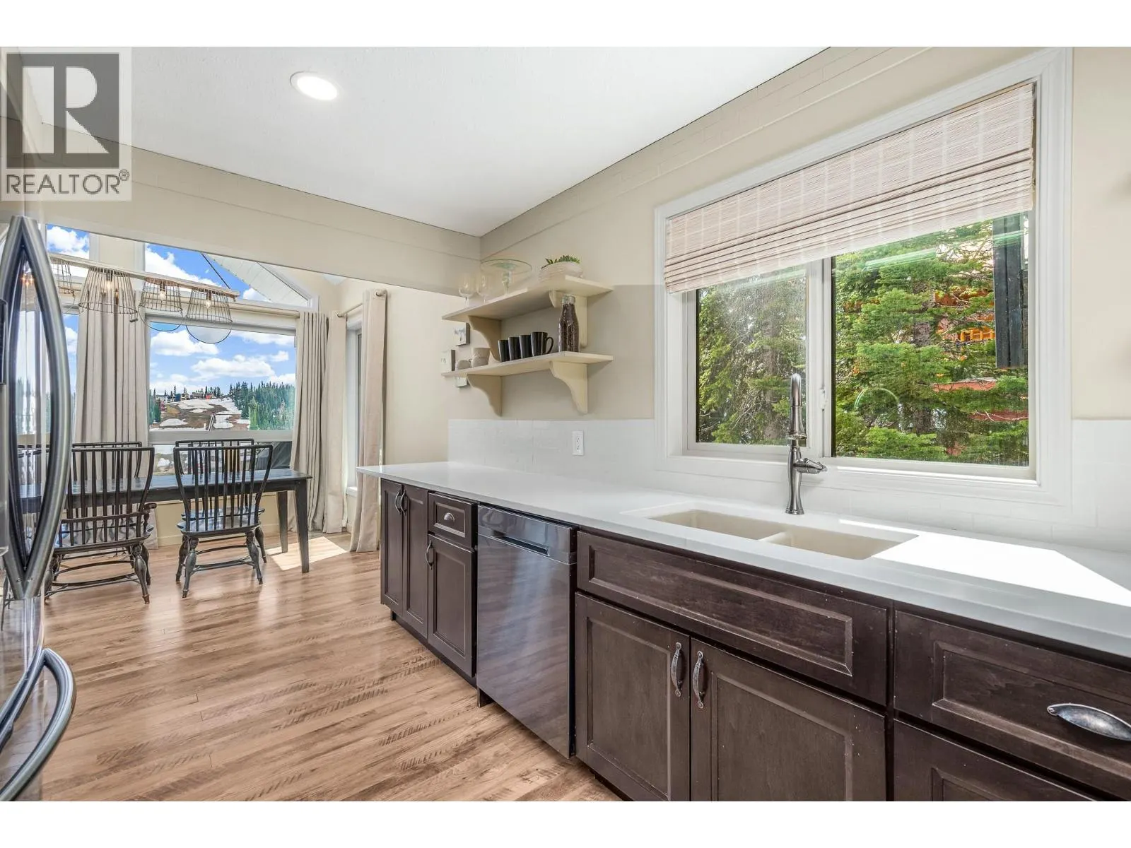 9811 Silver Star Road