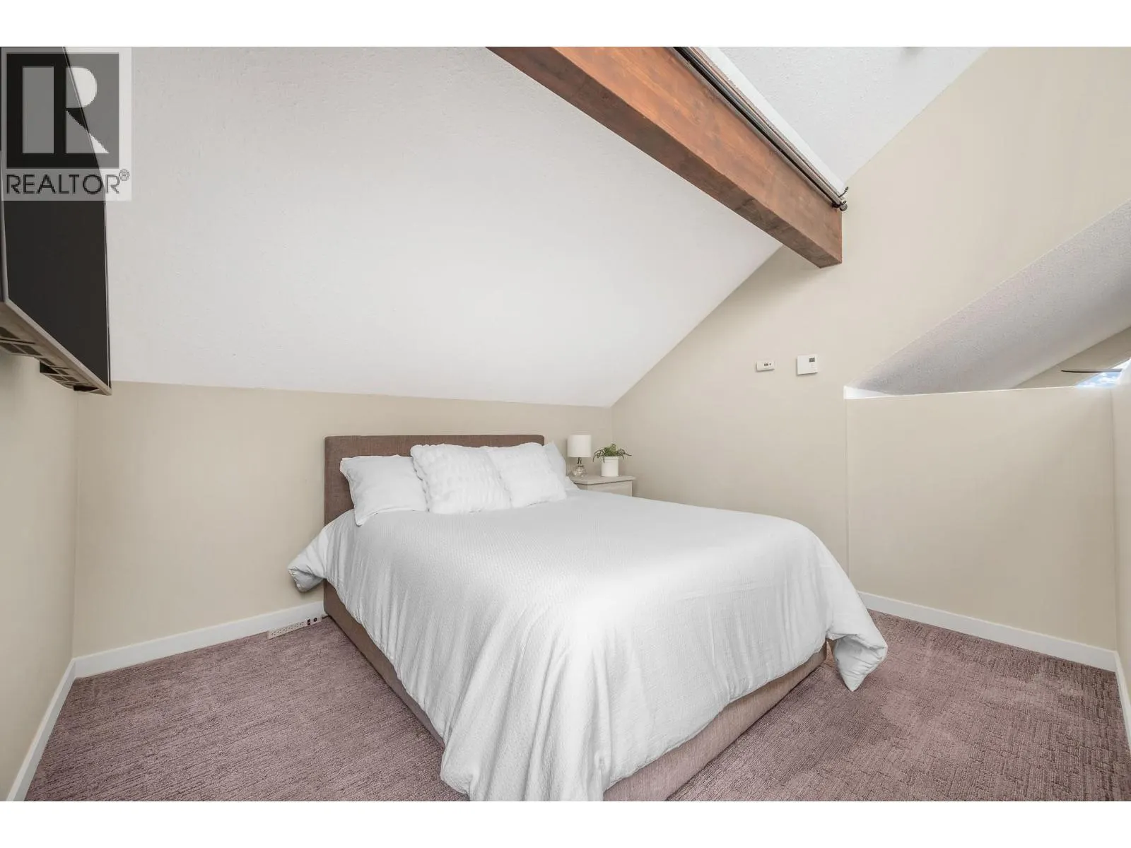9811 Silver Star Road