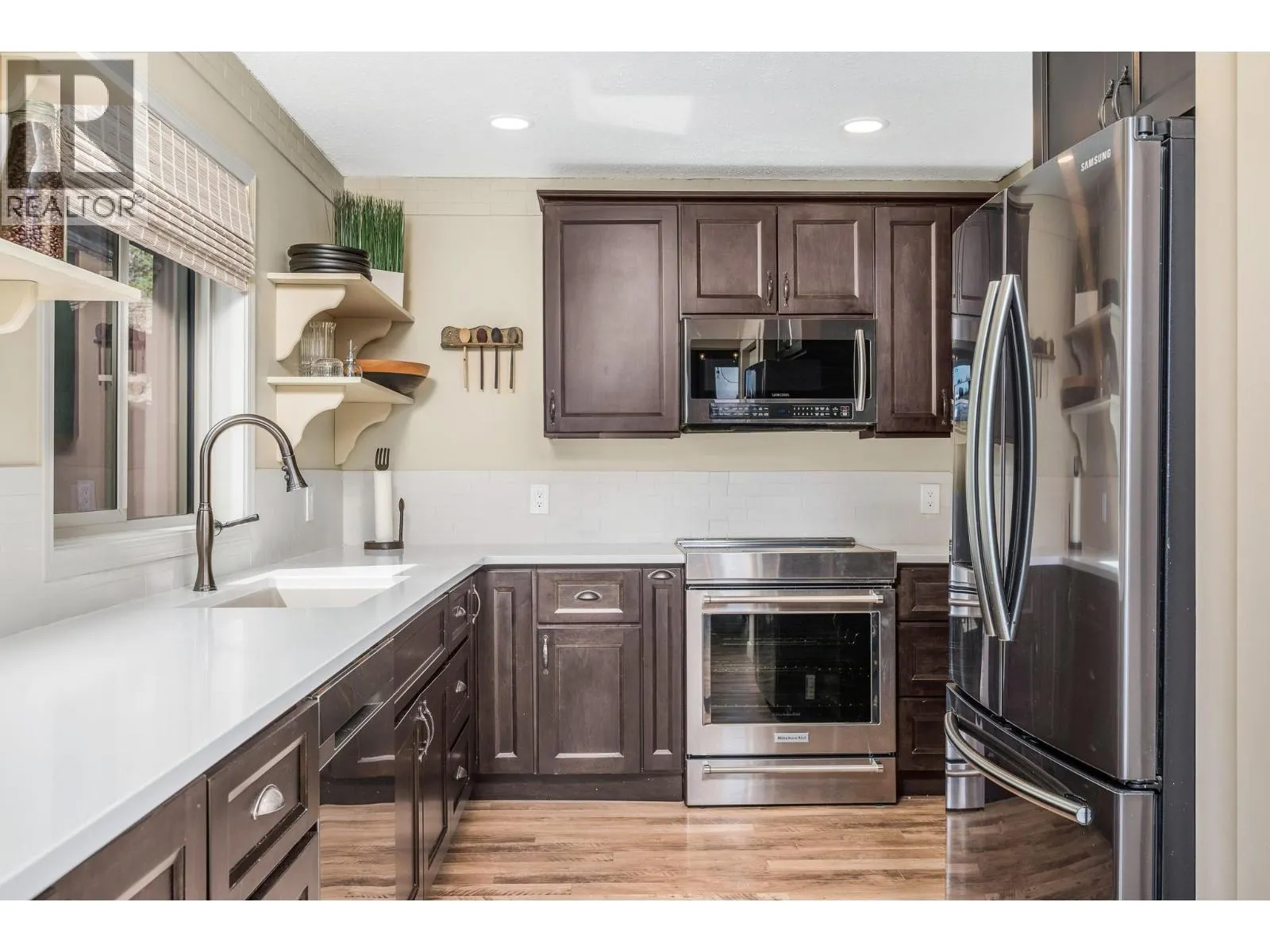 9811 Silver Star Road