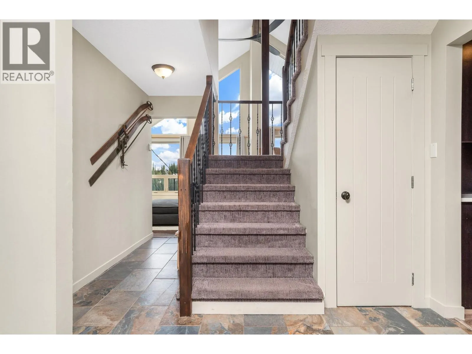 9811 Silver Star Road