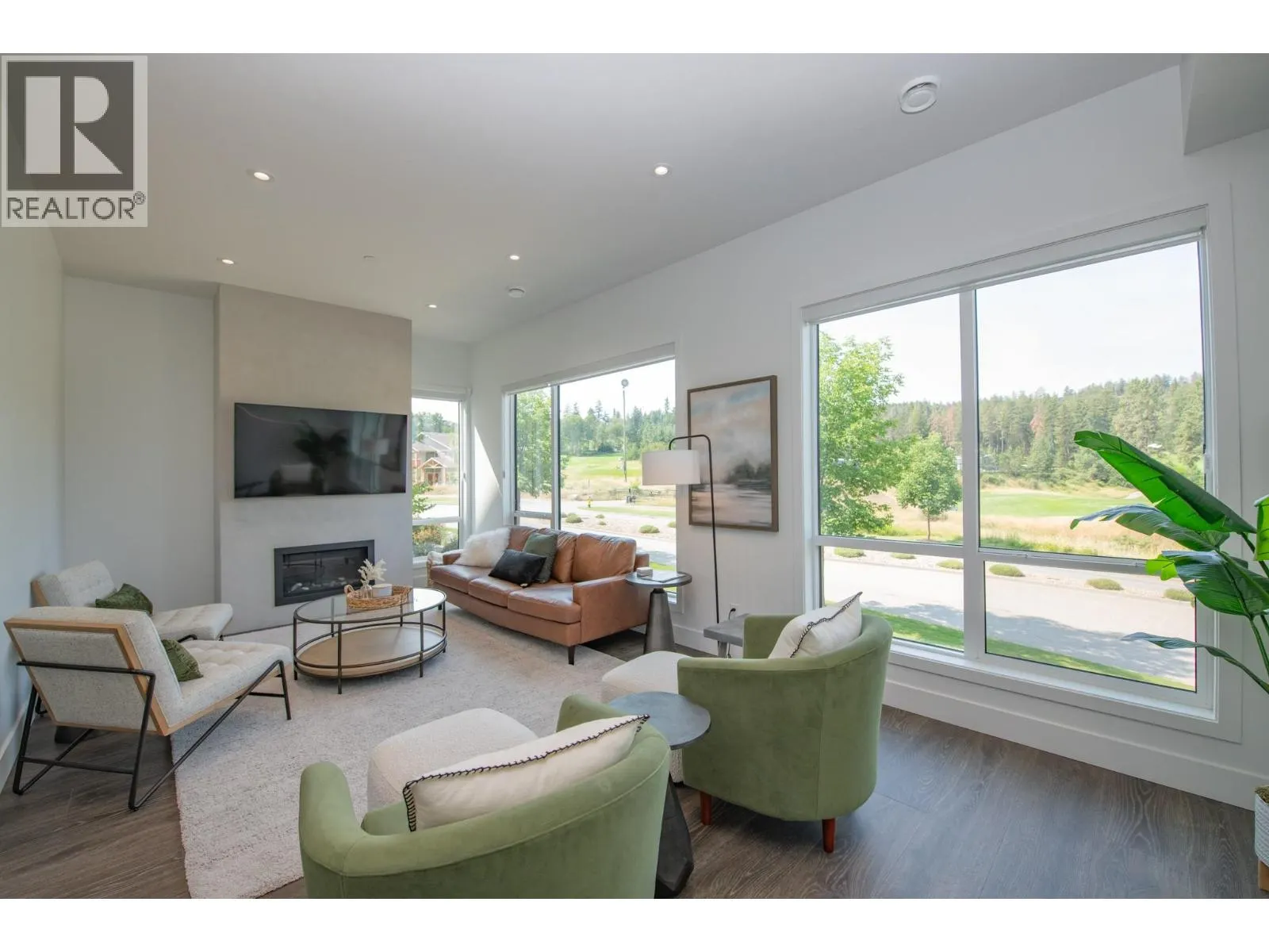 105 Predator Ridge Drive Unit# 4