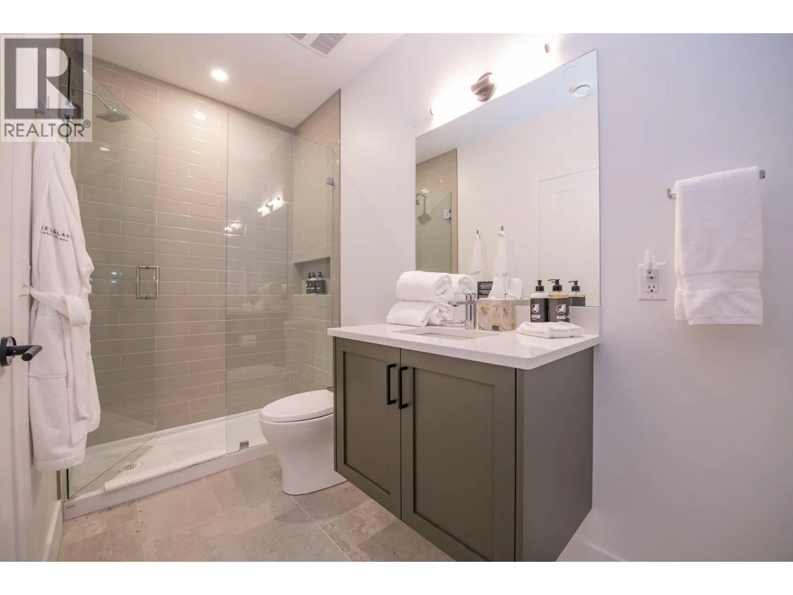 105 Predator Ridge Drive Unit# 4
