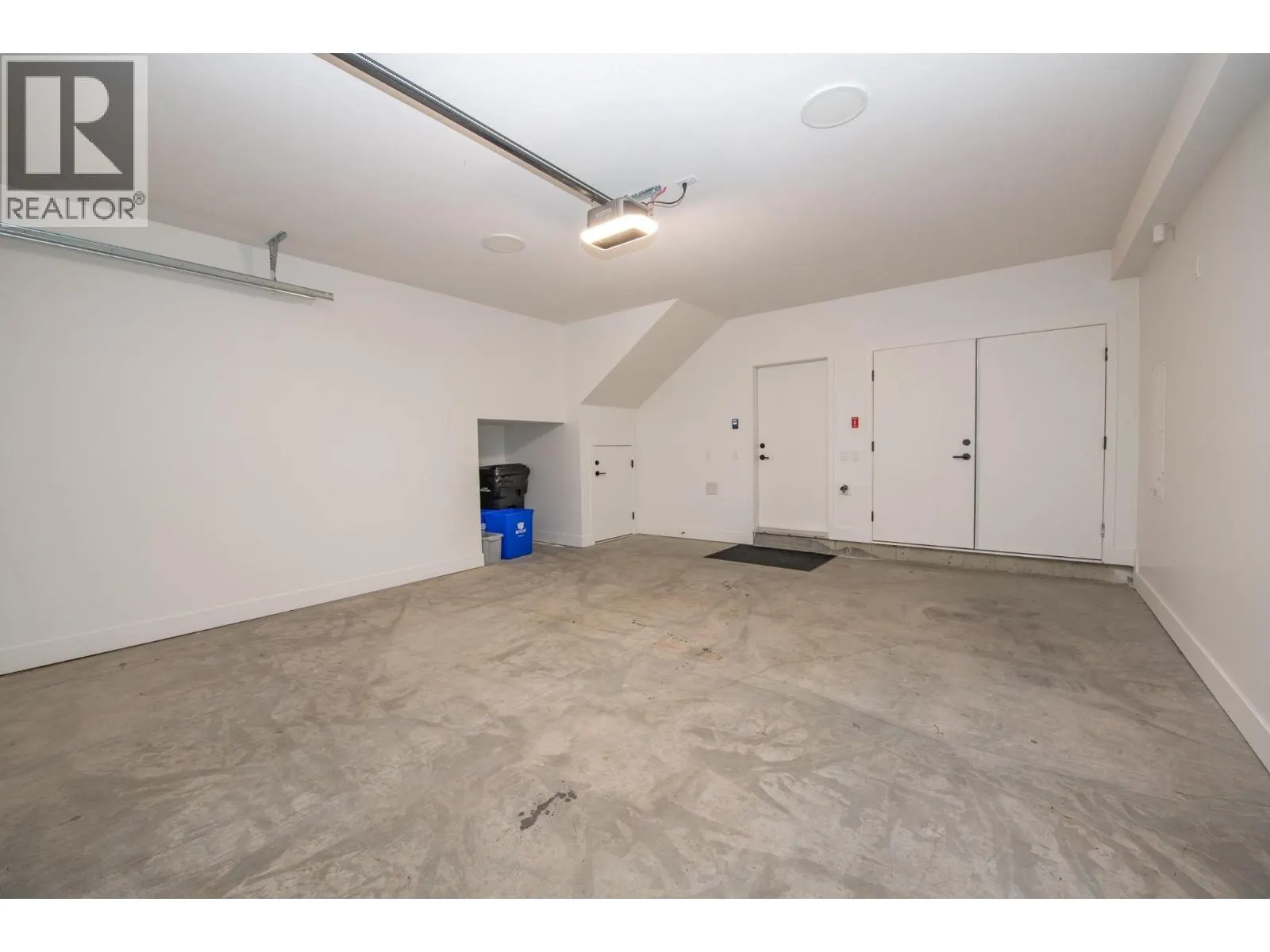 105 Predator Ridge Drive Unit# 4
