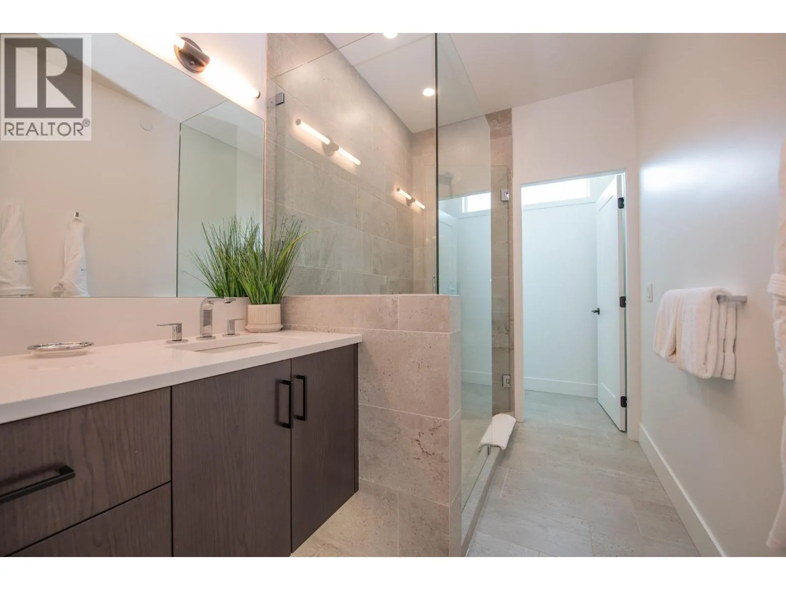 105 Predator Ridge Drive Unit# 4