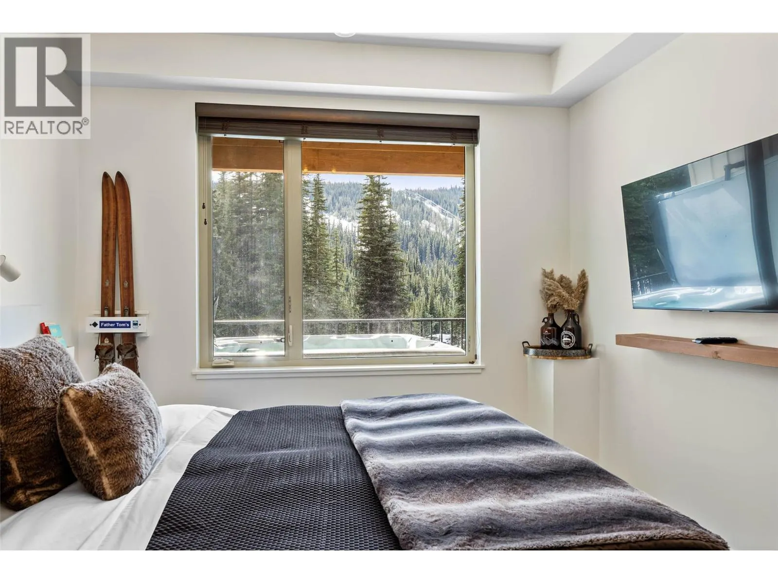5025 Valley Drive Unit# 14