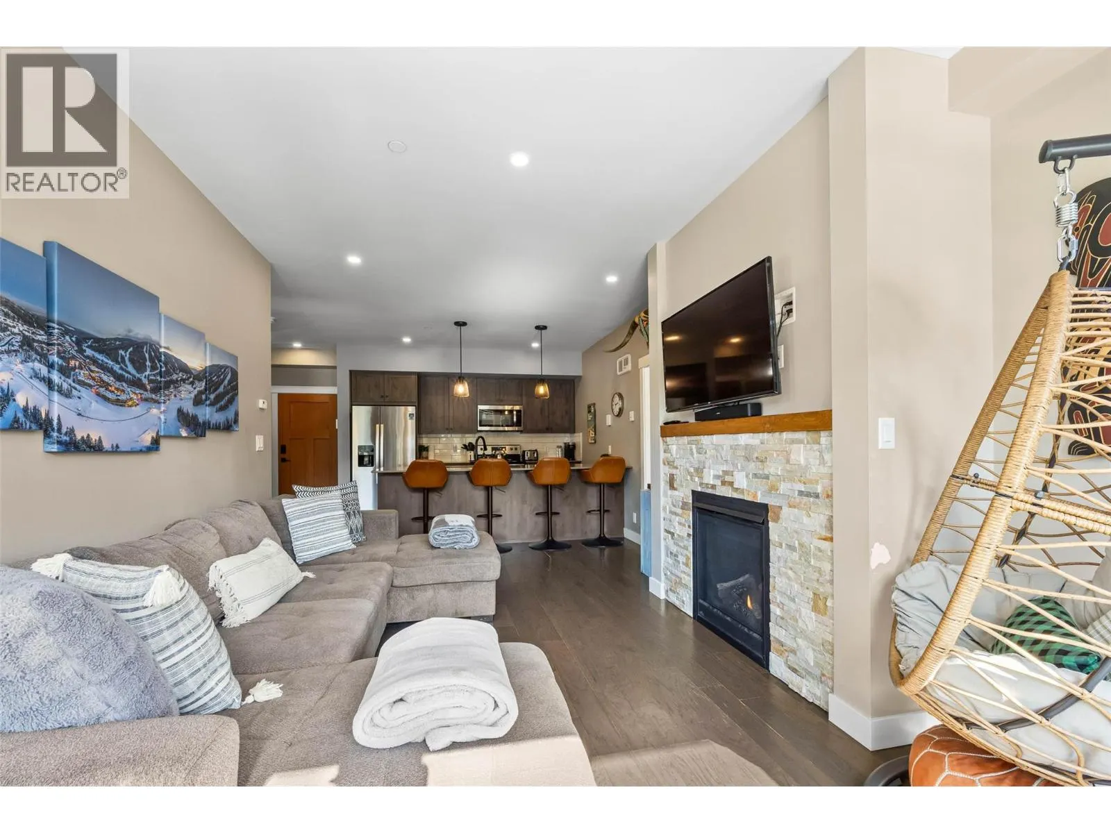 5025 Valley Drive Unit# 14