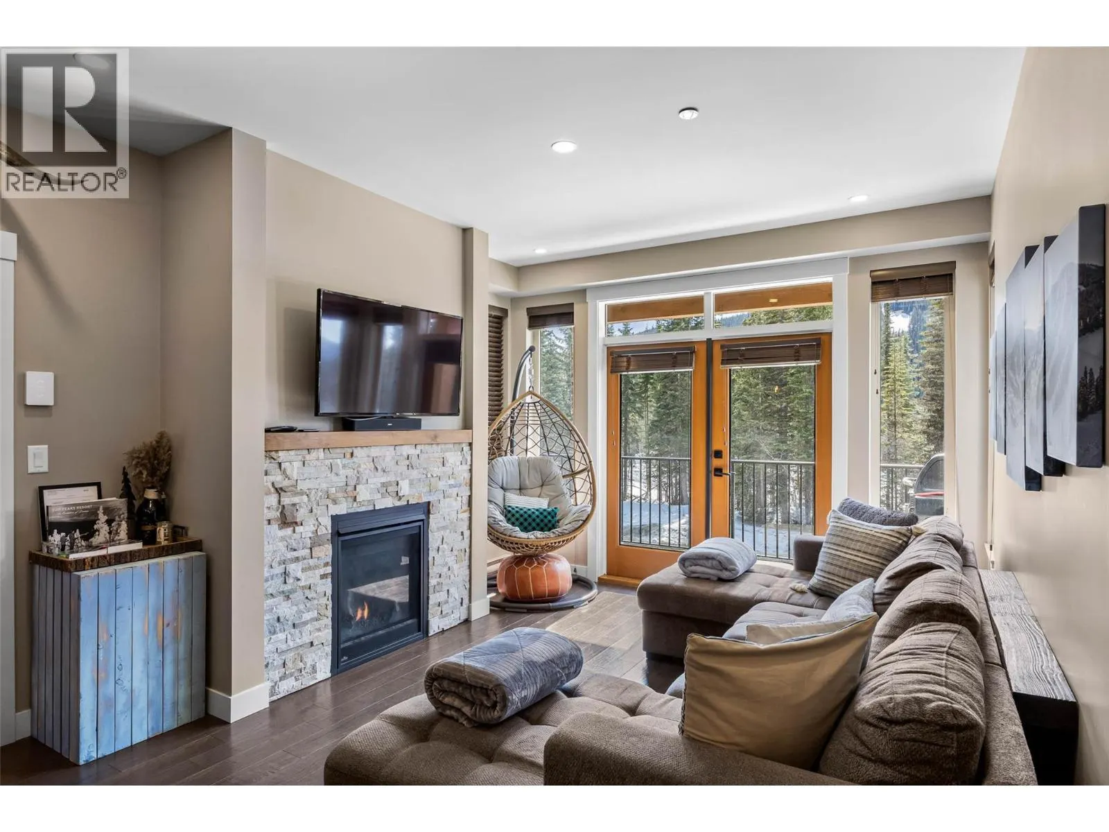 5025 Valley Drive Unit# 14