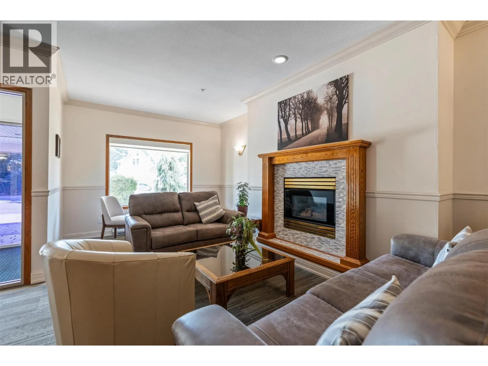 3805 30 Avenue Unit# 205