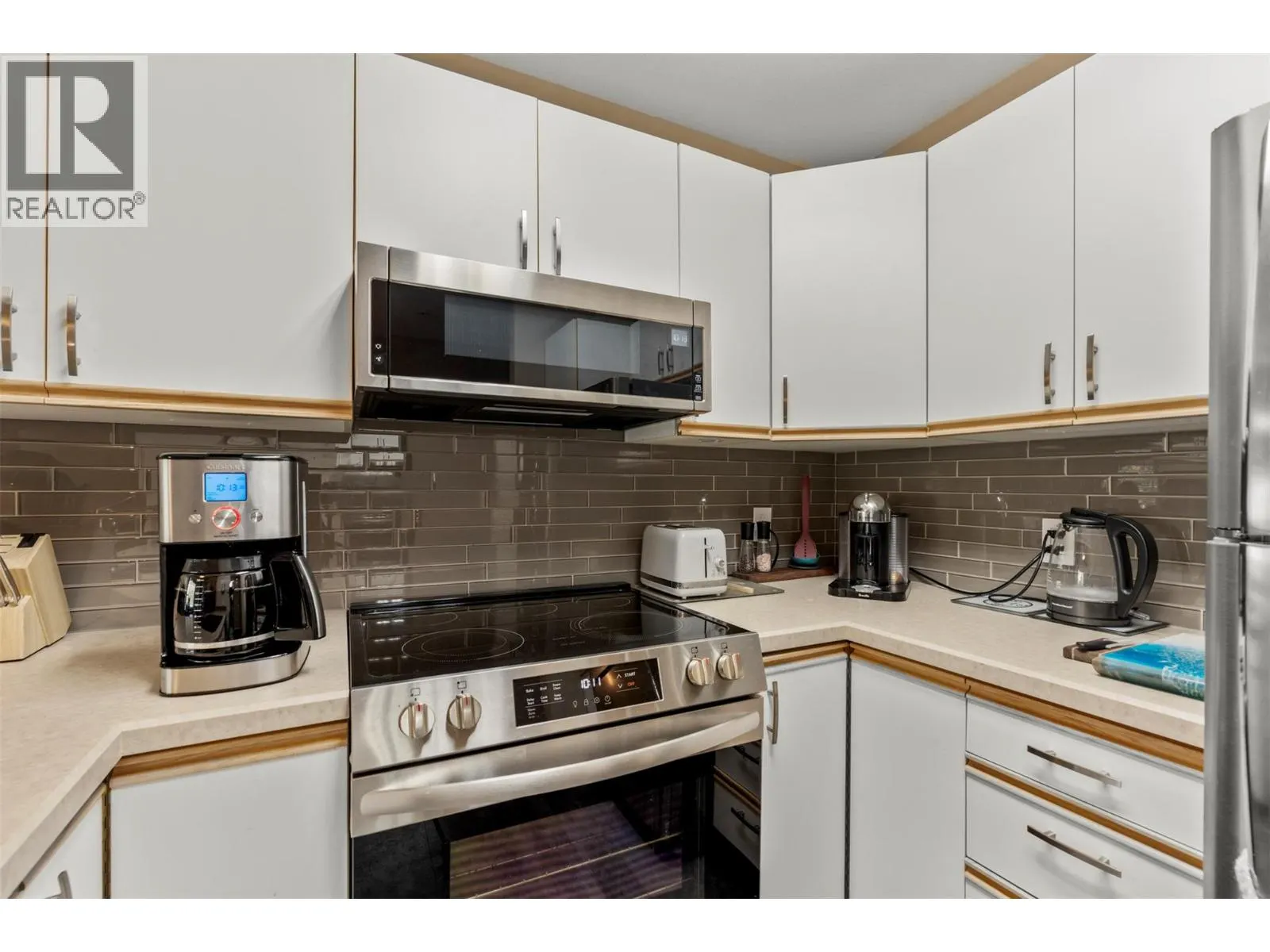 3805 30 Avenue Unit# 205