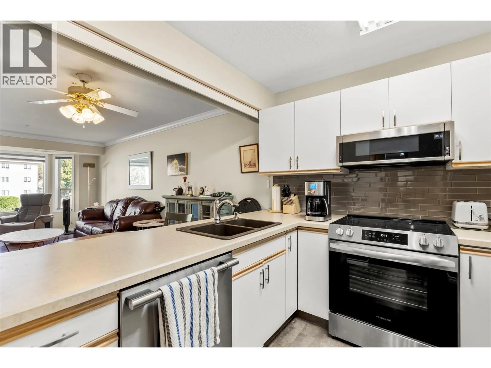3805 30 Avenue Unit# 205