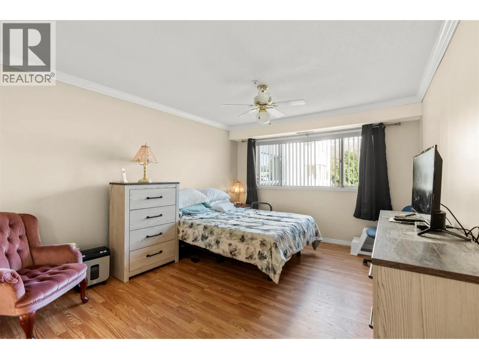 3805 30 Avenue Unit# 205