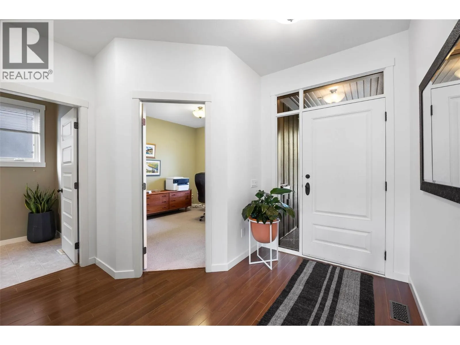 944 9TH GREEN Drive