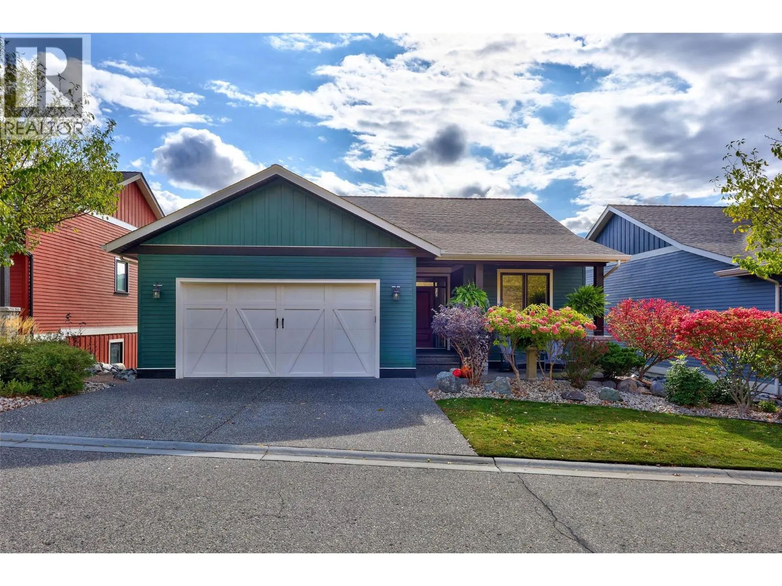 944 9TH GREEN Drive