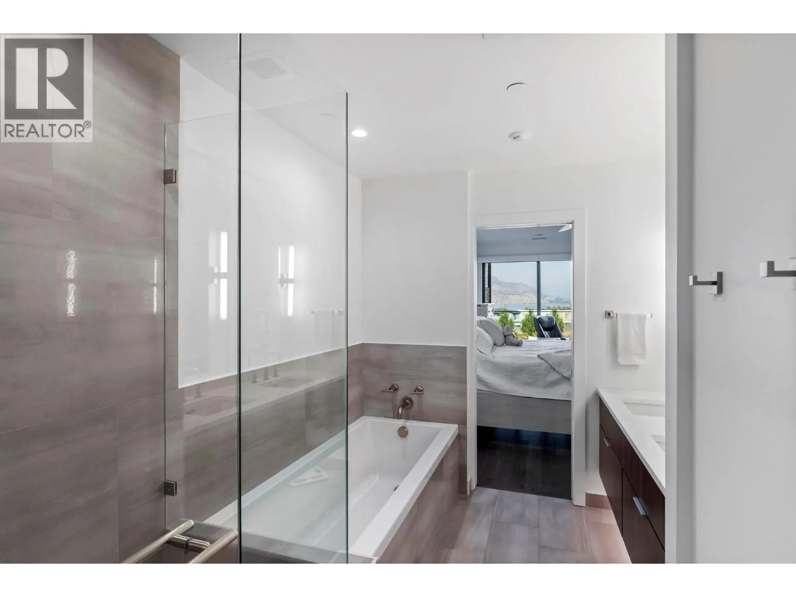3000 Ariva Drive Unit# 3103