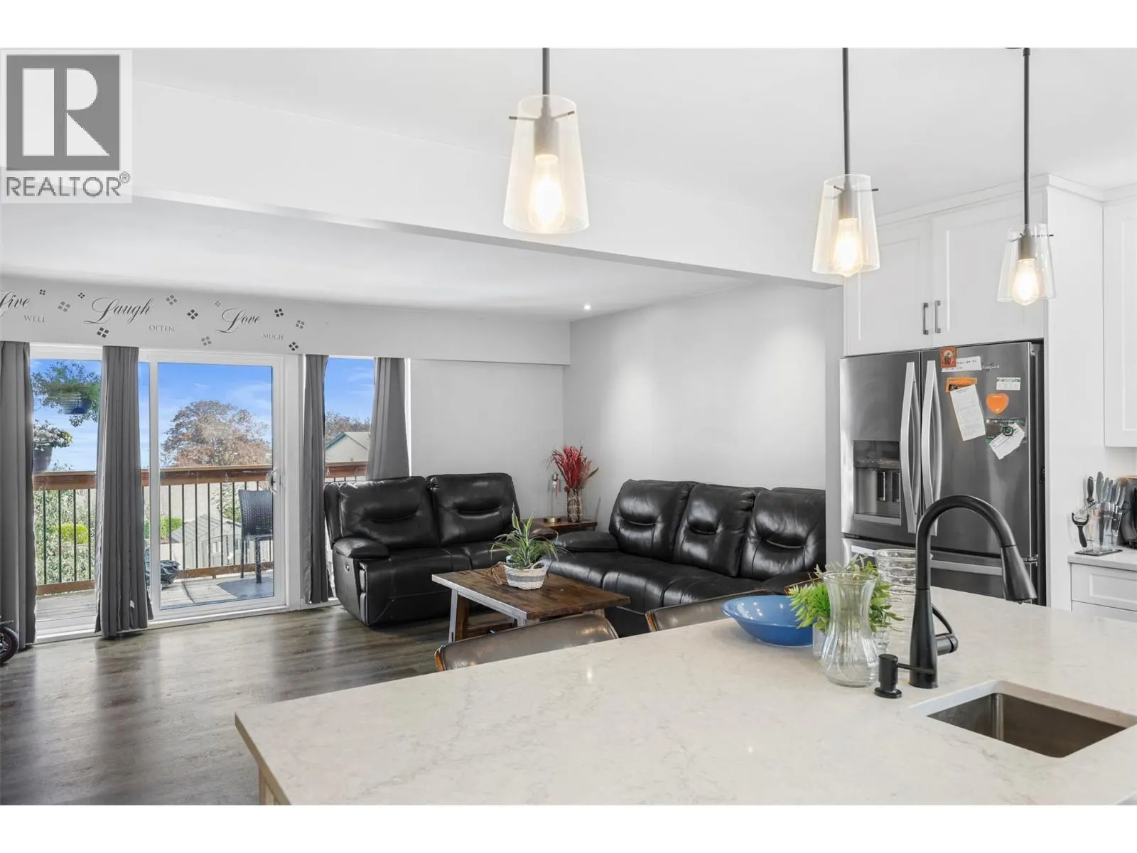 492 GRANDVIEW Terrace