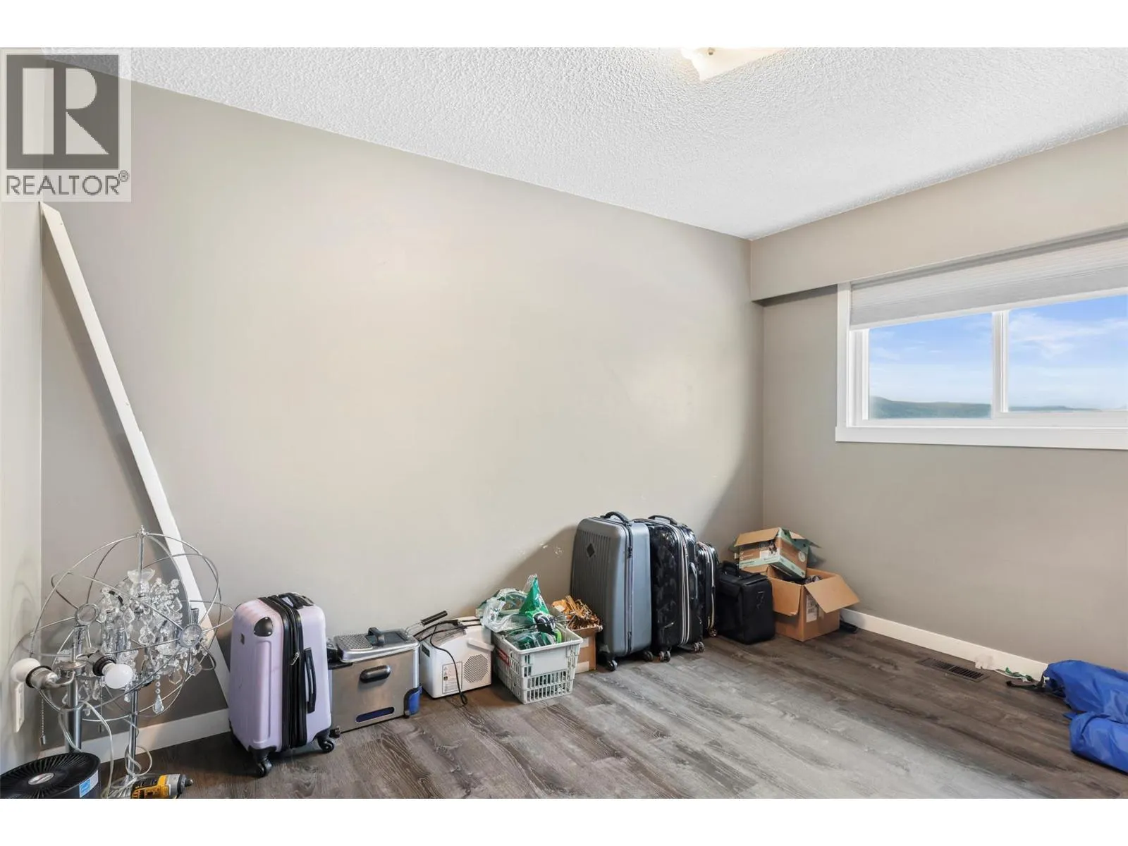 492 GRANDVIEW Terrace