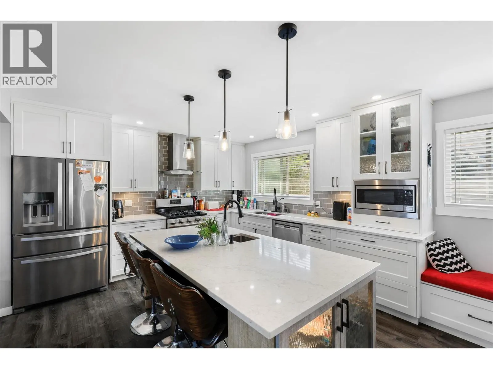 492 GRANDVIEW Terrace