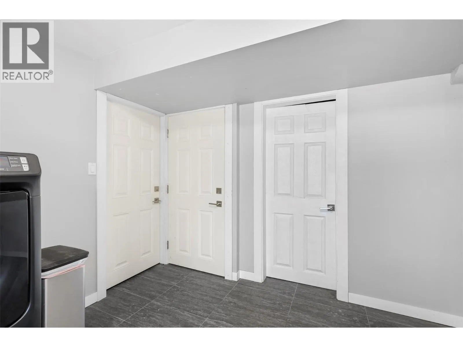 492 GRANDVIEW Terrace