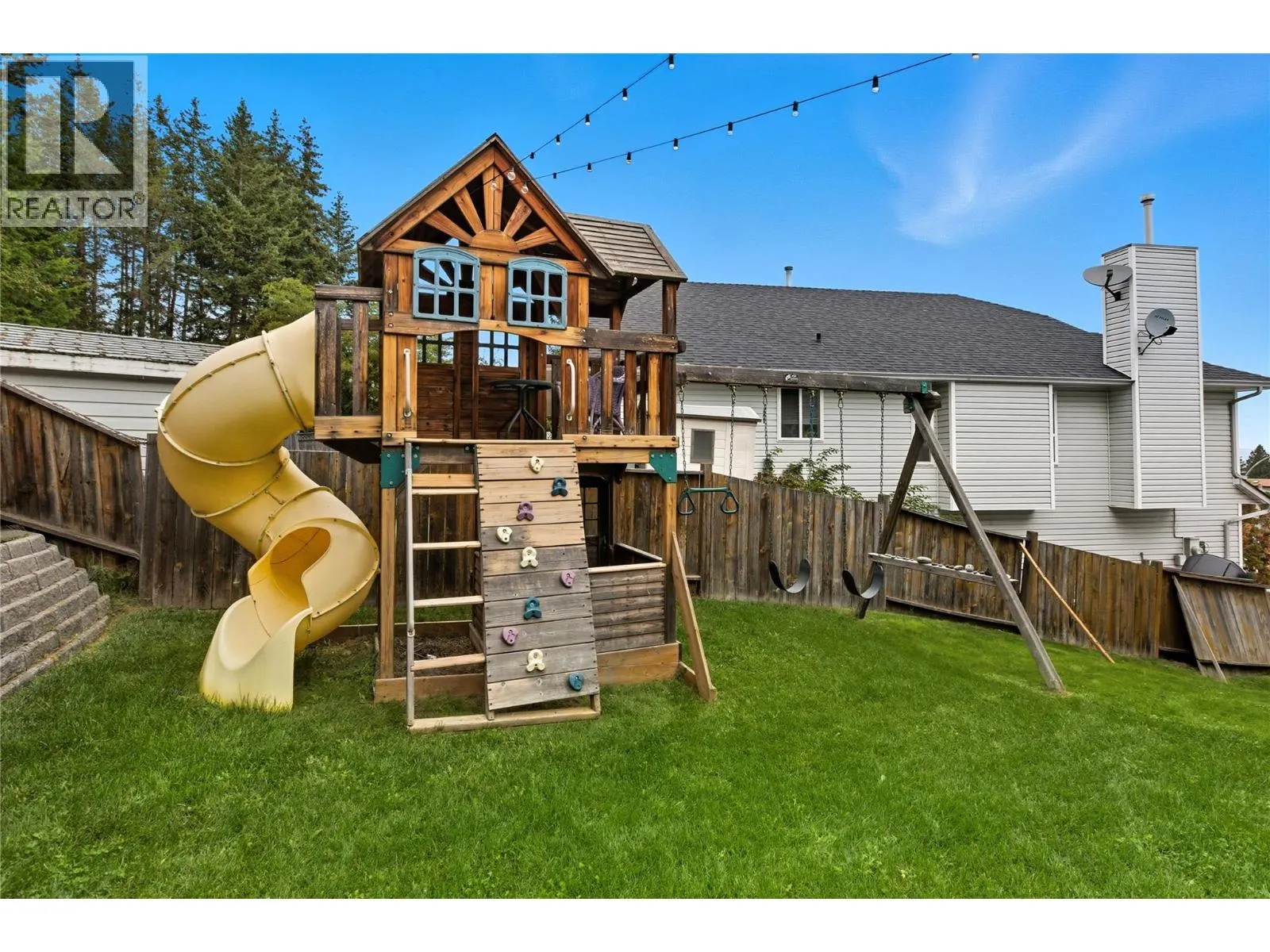 2439 DRUMMOND Court