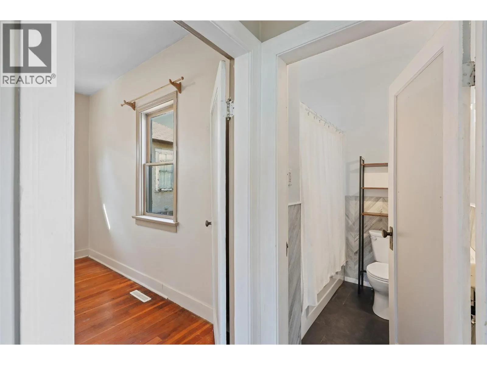 976 DOMINION Street