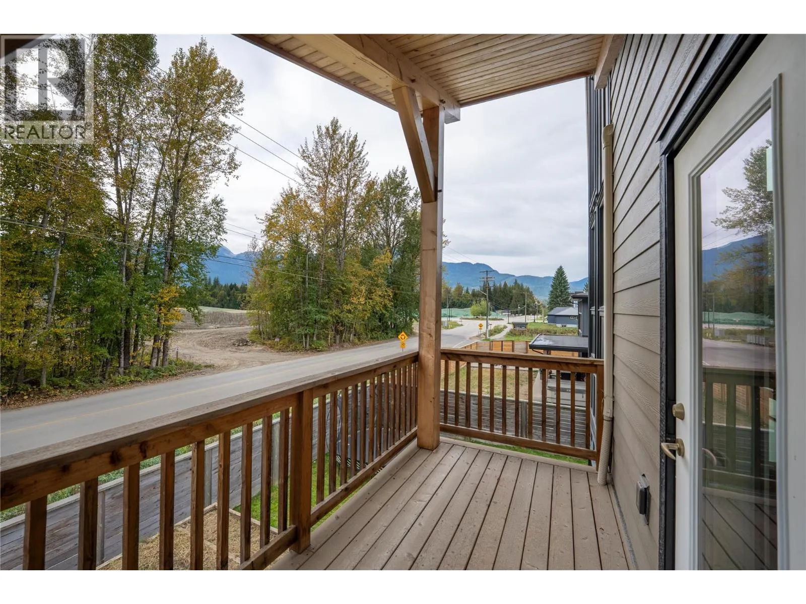 1960 Aspen Crescent
