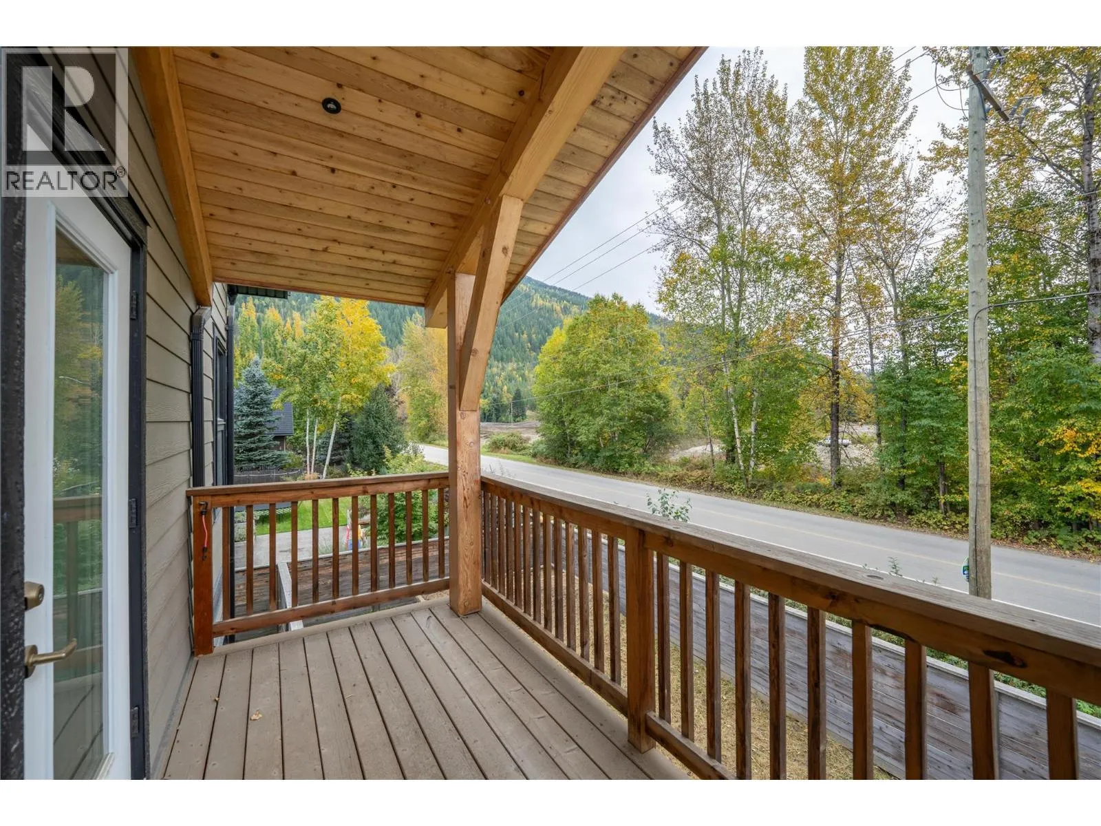 1960 Aspen Crescent