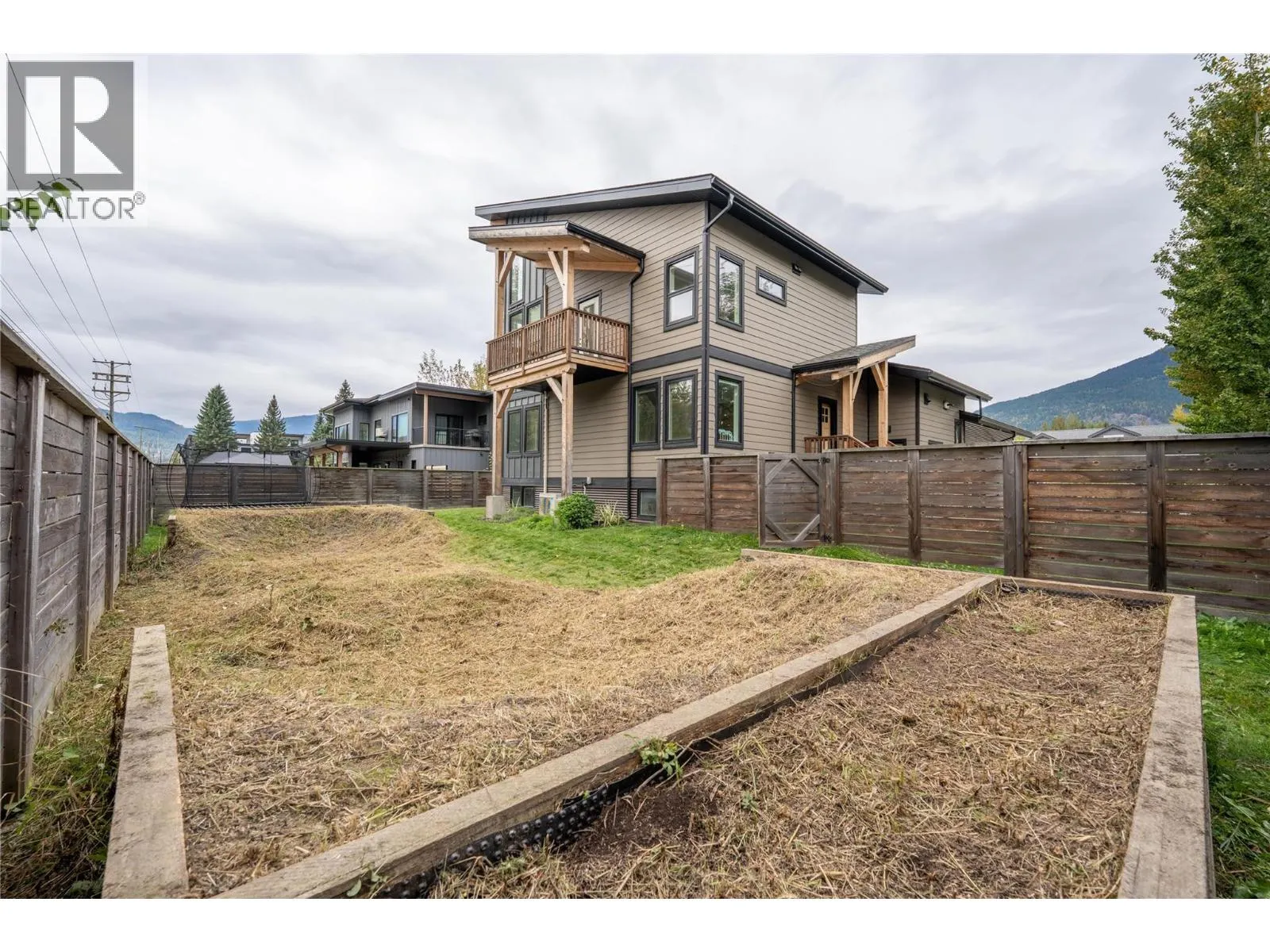 1960 Aspen Crescent