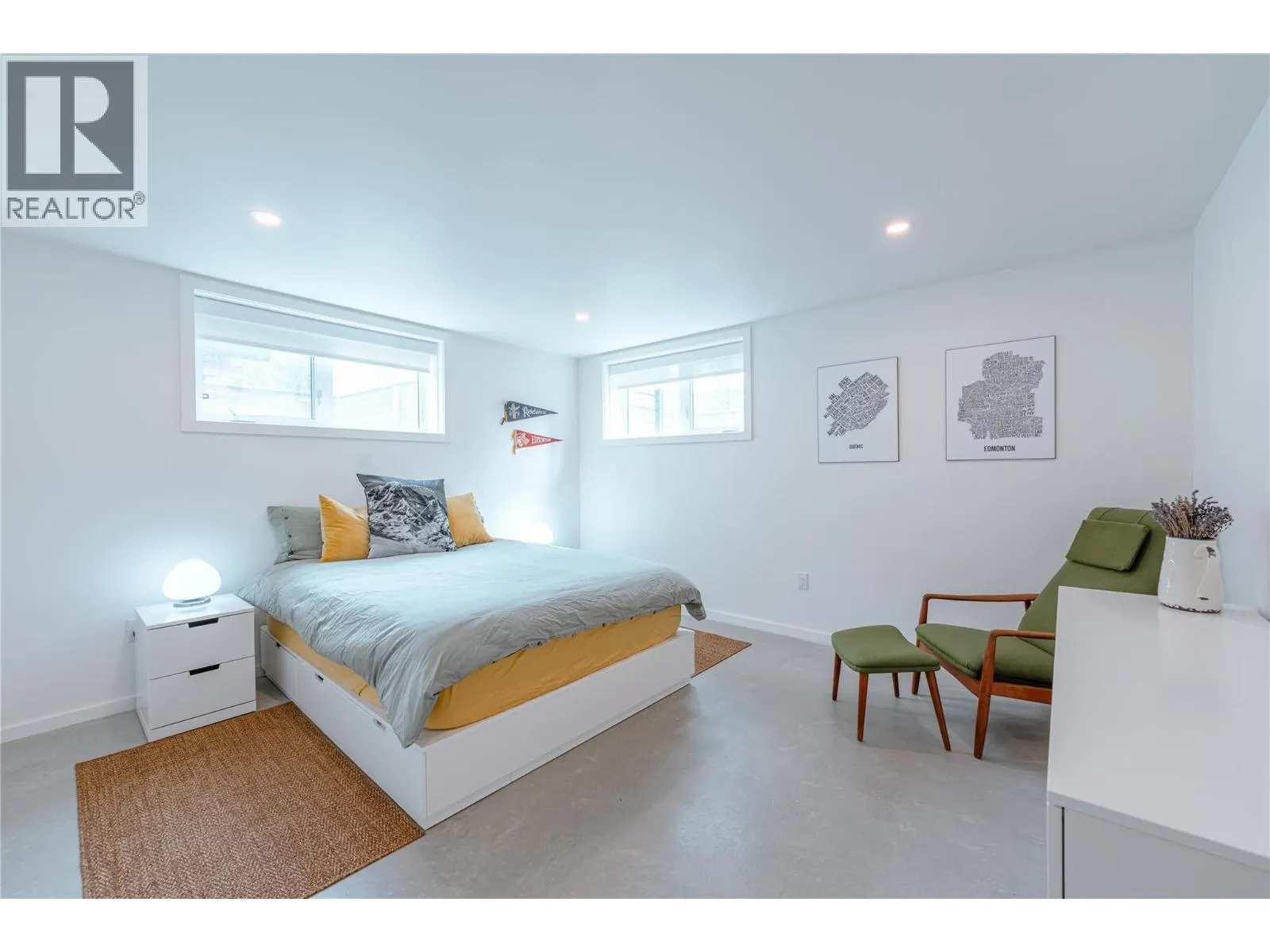 1960 Aspen Crescent