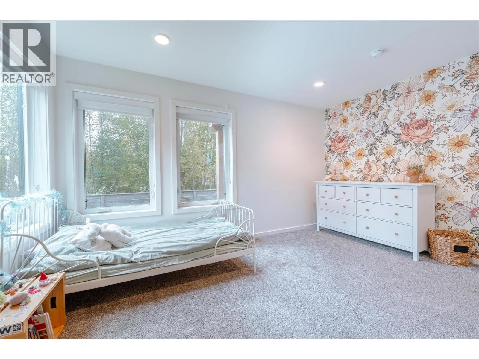 1960 Aspen Crescent