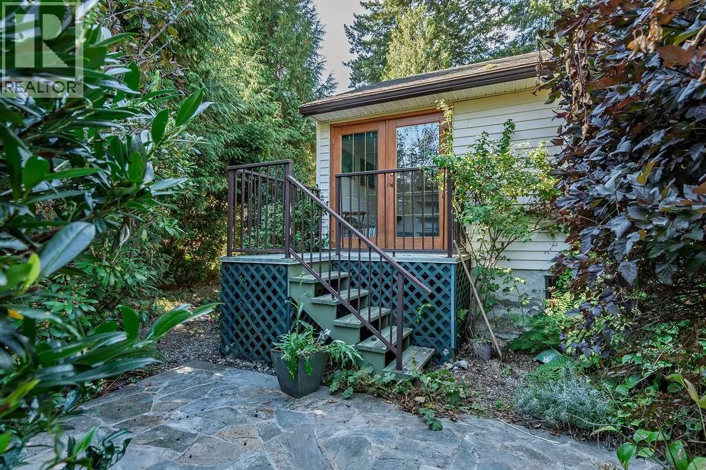 205 6th Avenue