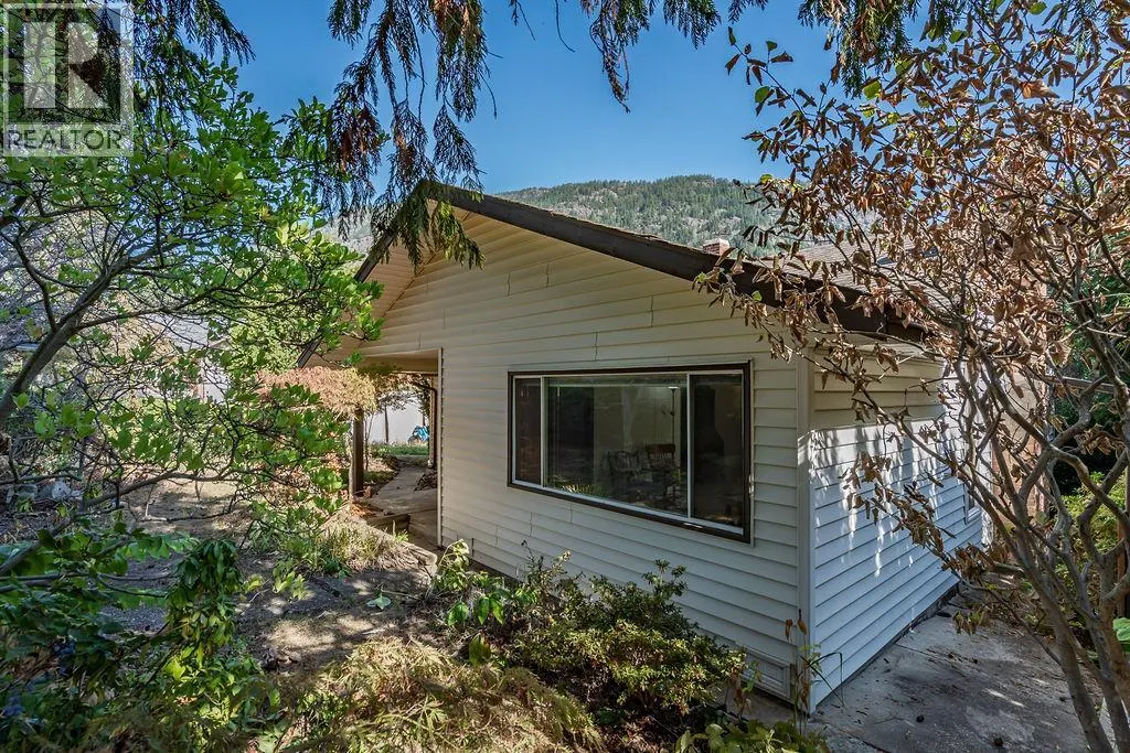 205 6th Avenue