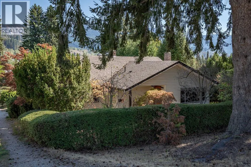205 6th Avenue