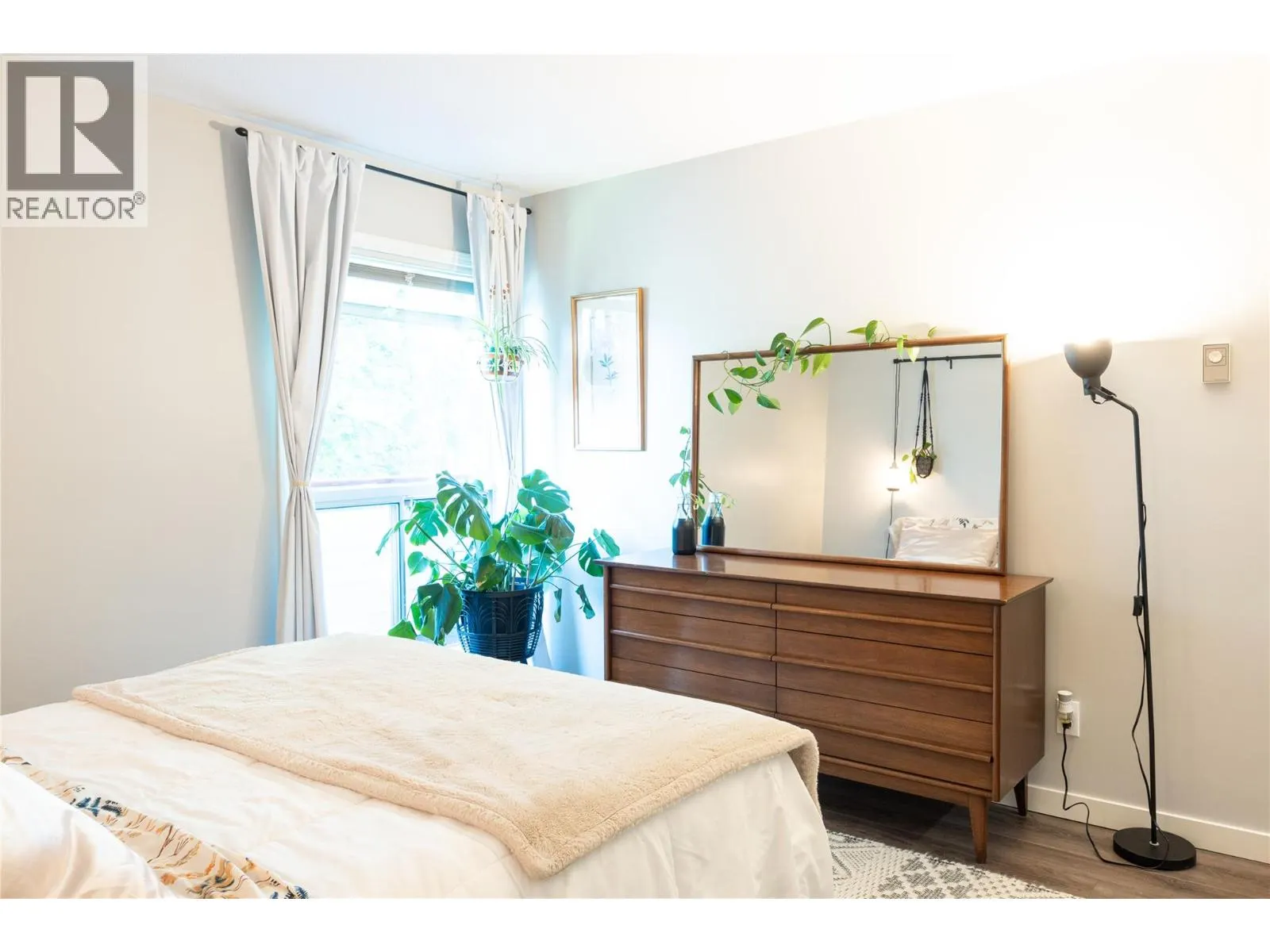 240 Hollywood Road N Unit# 304