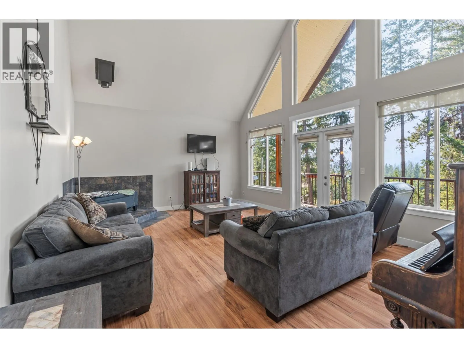 1951 Wolfgang Road